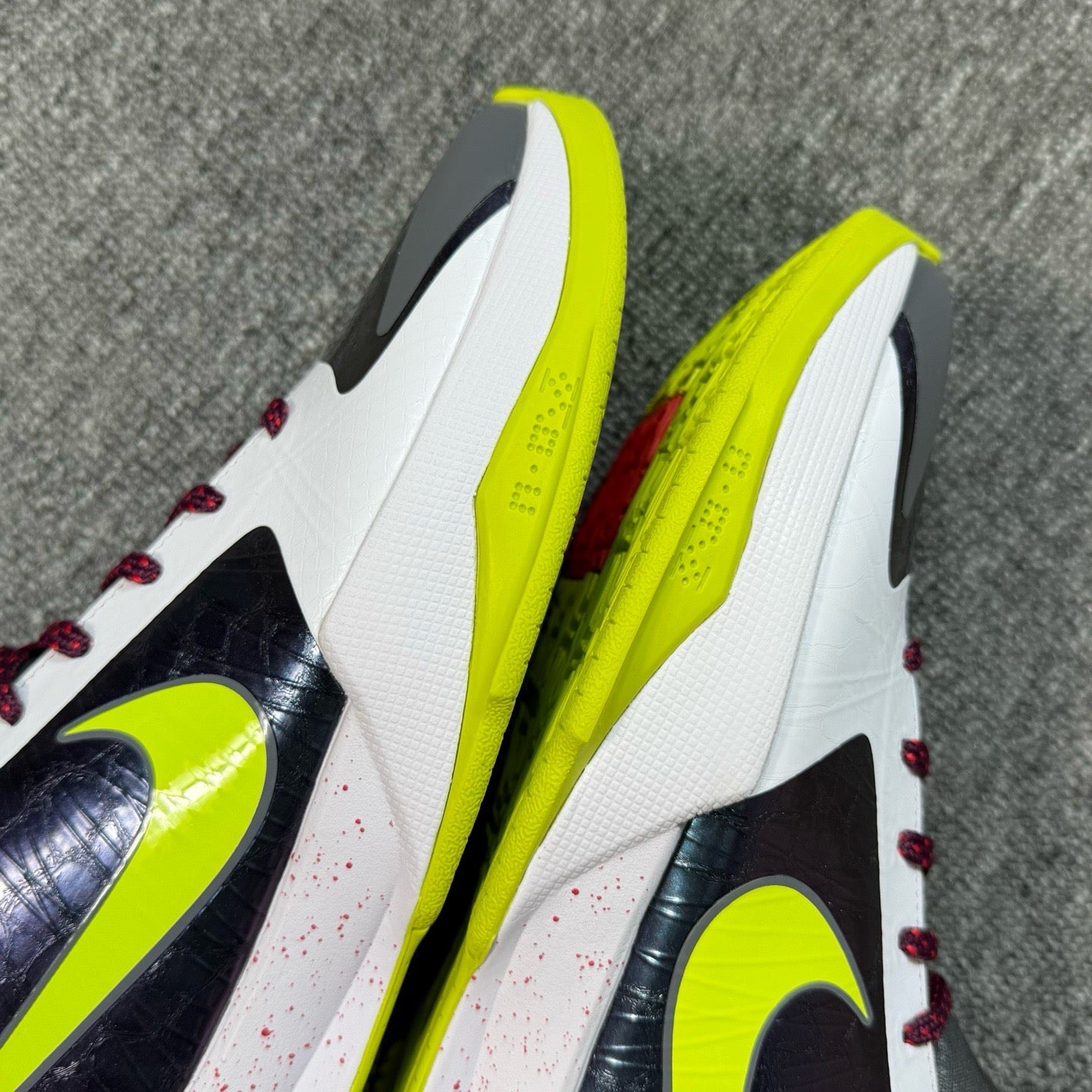 Star Batch-Nike Zoom Kobe 5 Protro “Joker(Chaos)”