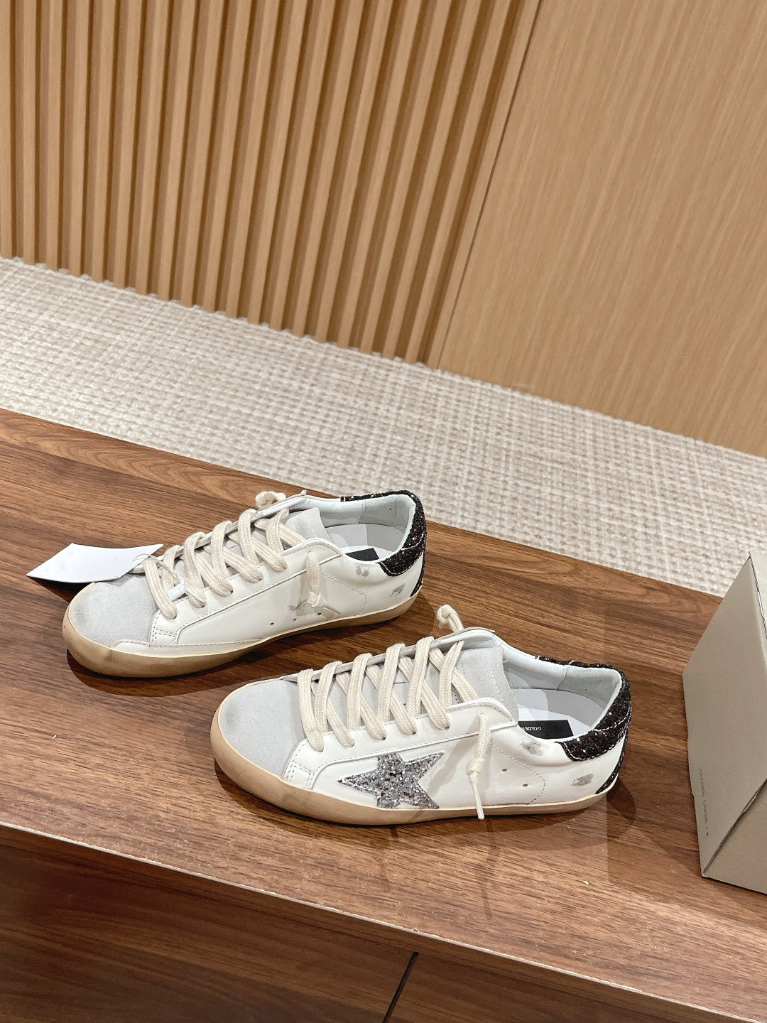 LuxluxHouse Best Quality Shoes Golden Goose