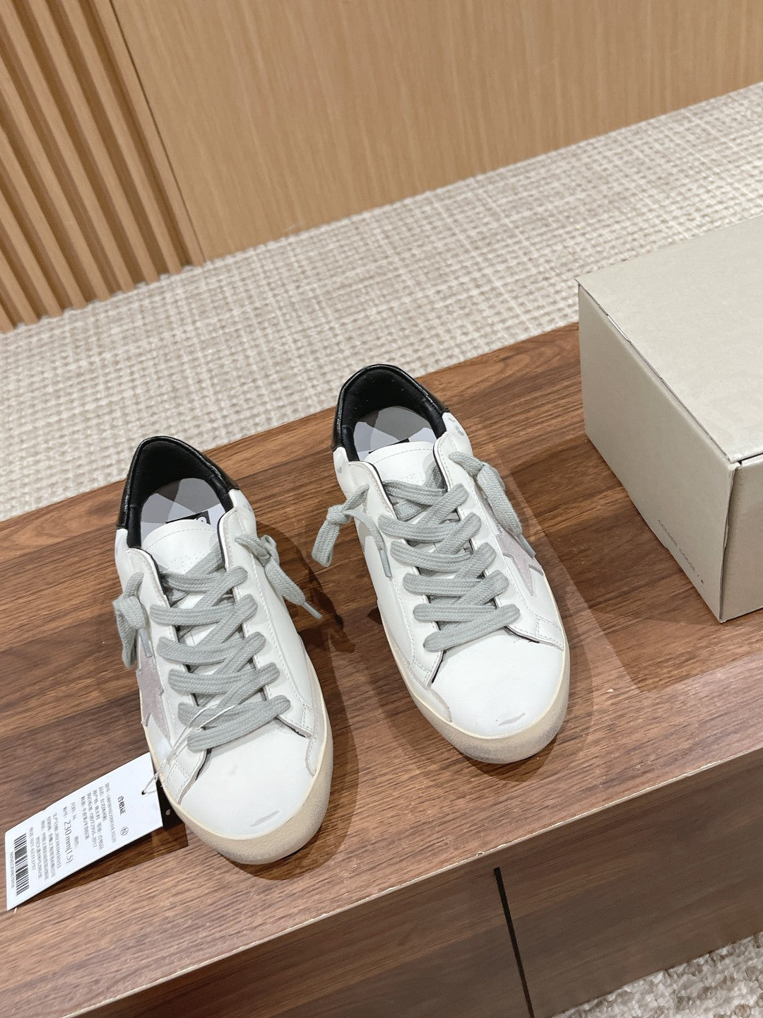LuxluxHouse Best Quality Shoes Golden Goose
