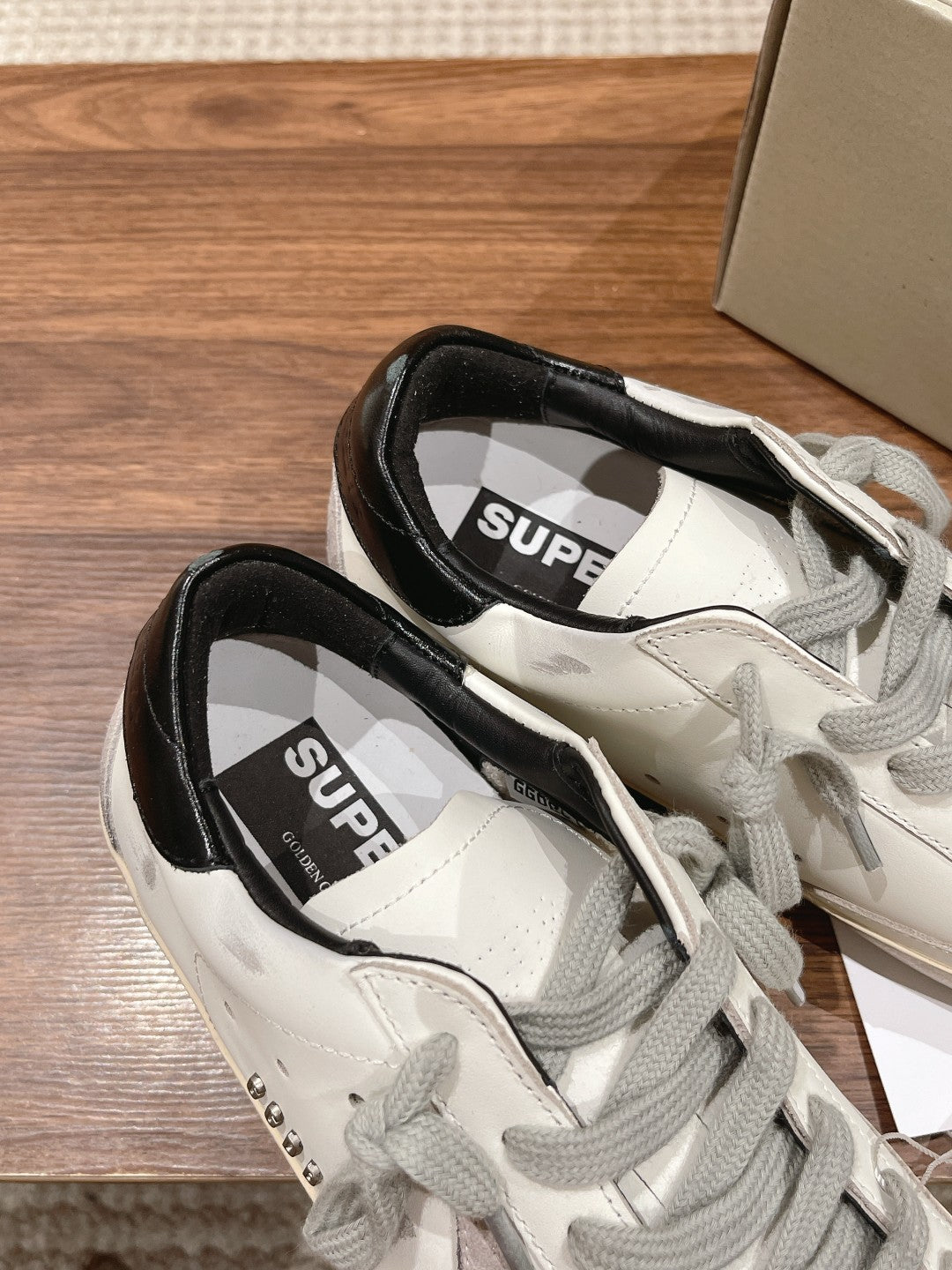 LuxluxHouse Best Quality Shoes Golden Goose