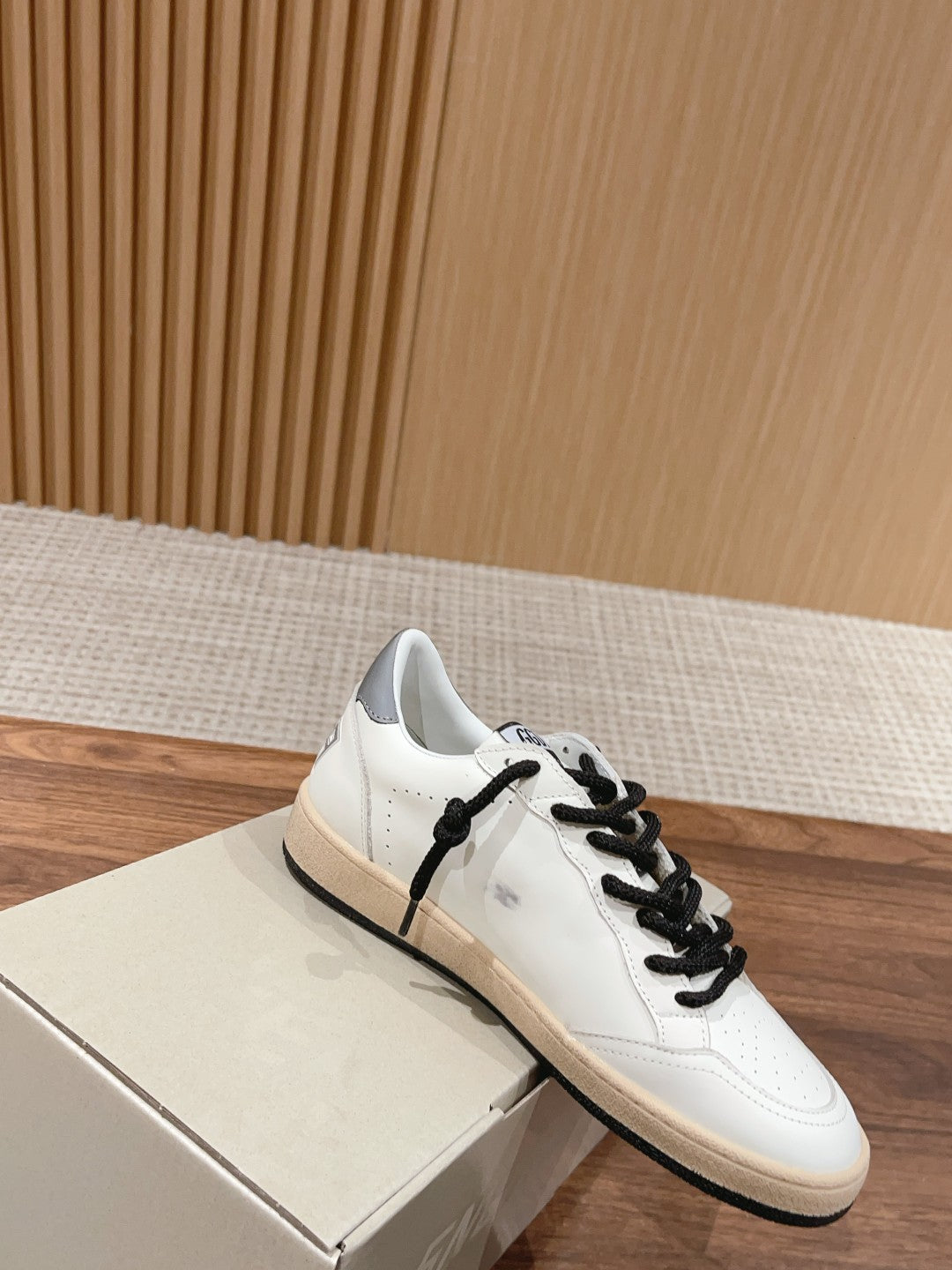 LuxluxHouse Best Quality Shoes Golden Goose
