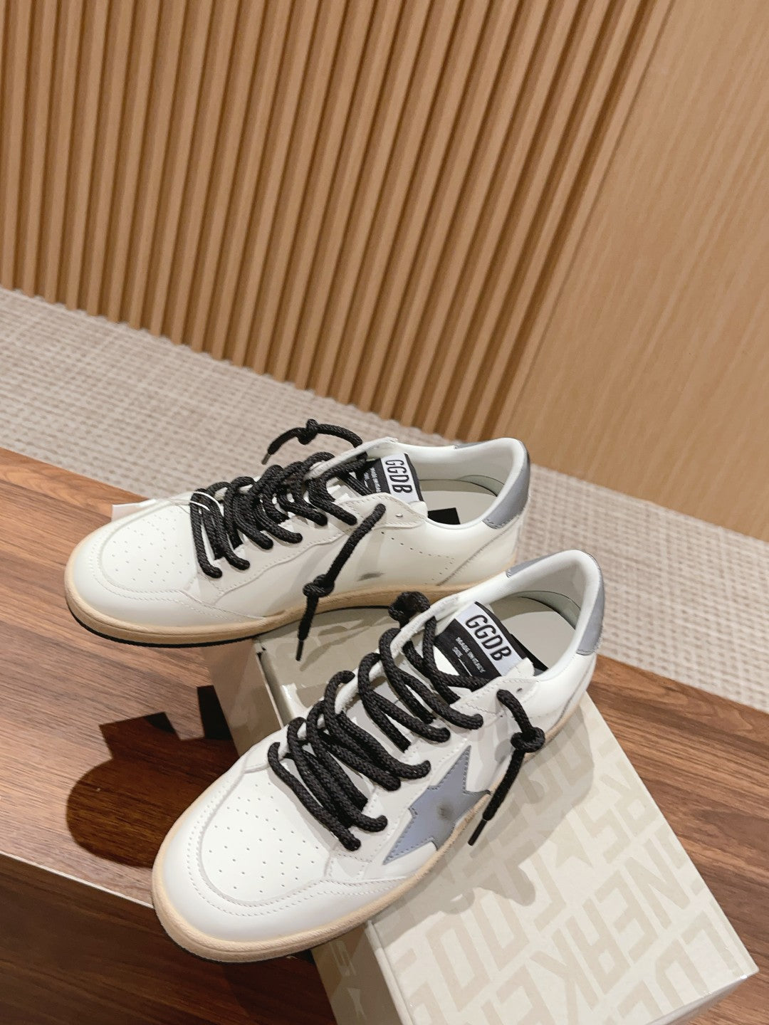 LuxluxHouse Best Quality Shoes Golden Goose