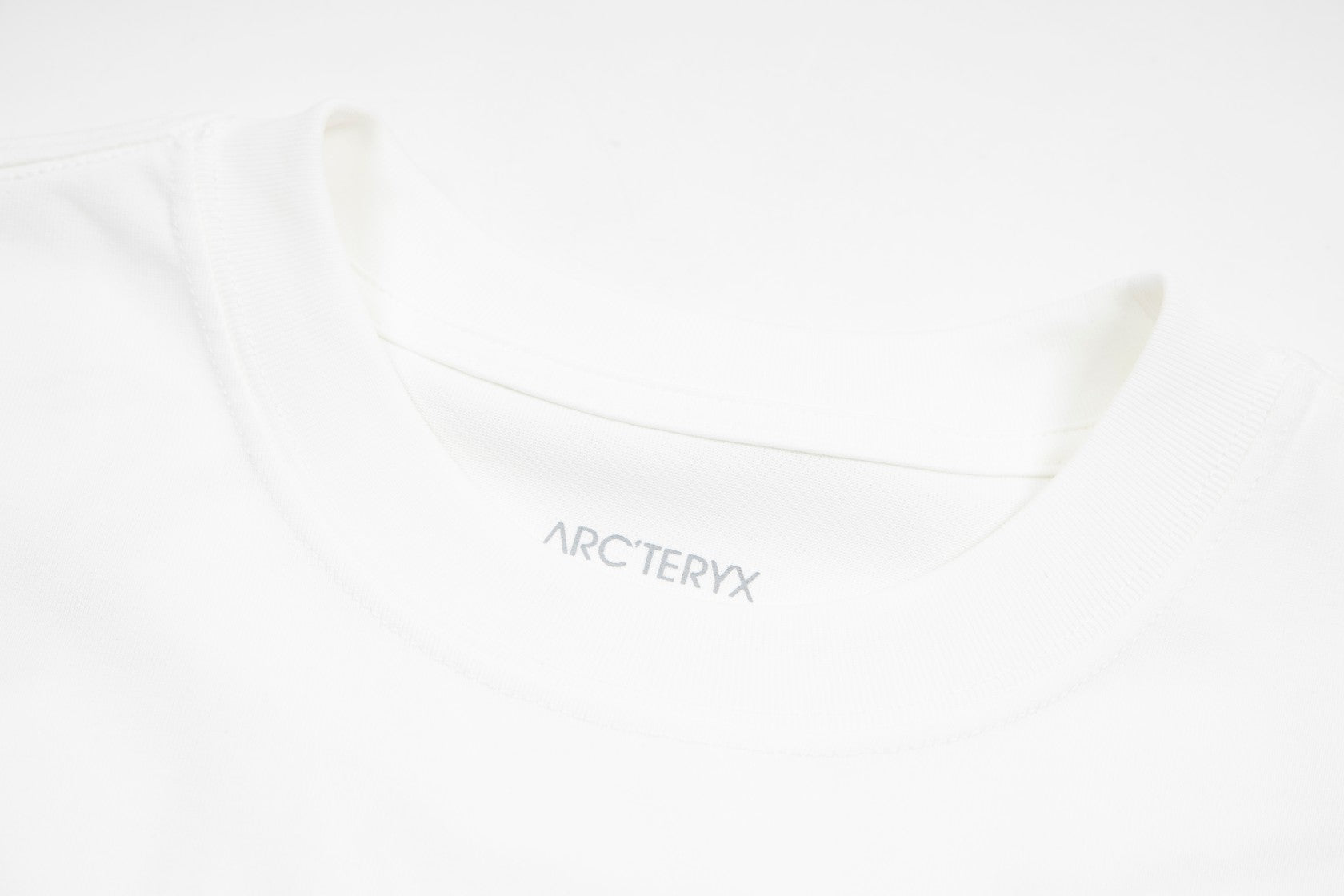 LuxluxHouse Best Quality Clothes T-shirt Arcteryx