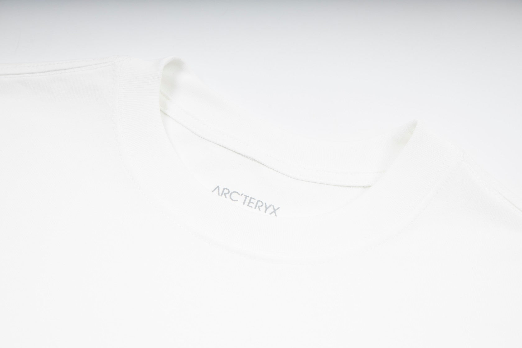 LuxluxHouse Best Quality Clothes T-shirt Arcteryx