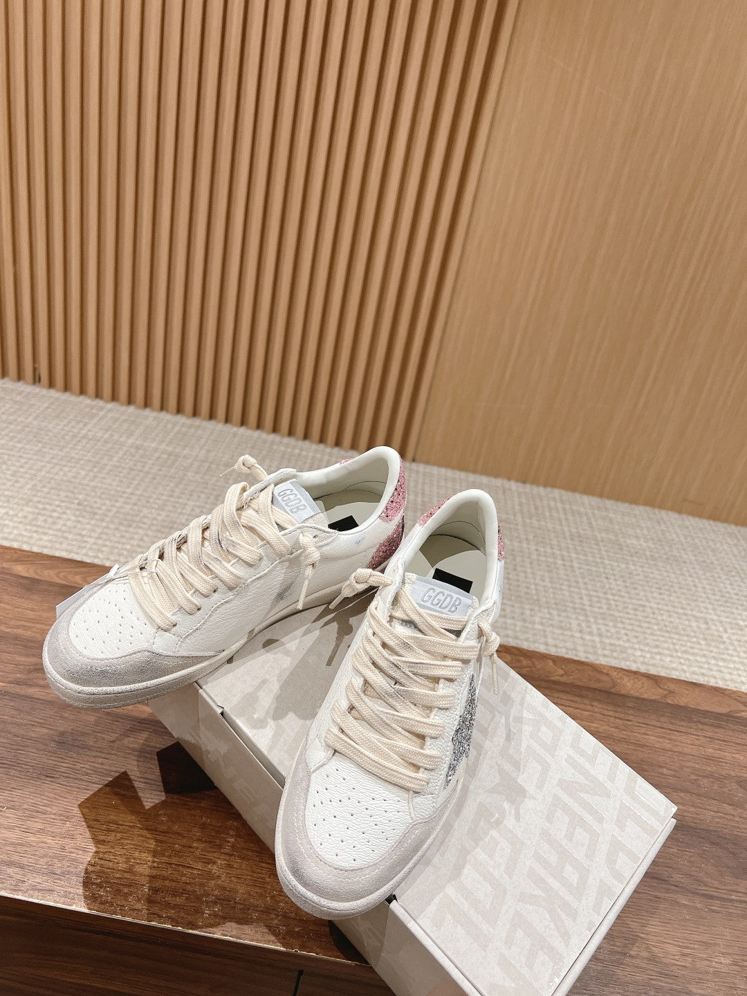 LuxluxHouse Best Quality Shoes Golden Goose