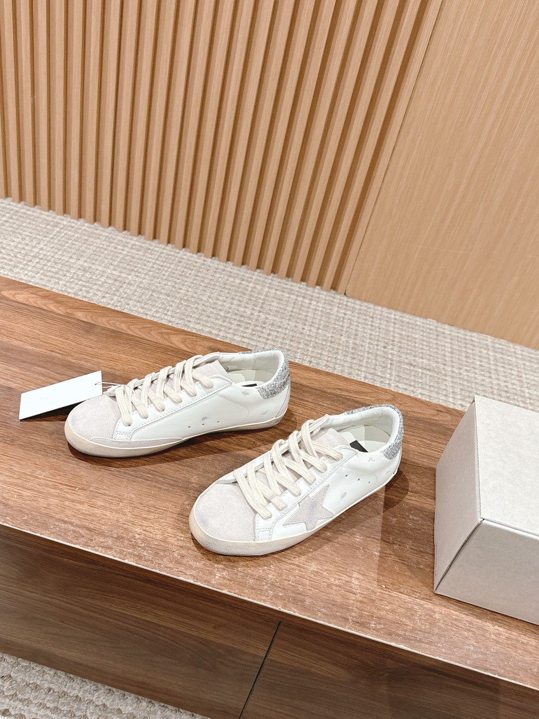 LuxluxHouse Best Quality Shoes Golden Goose