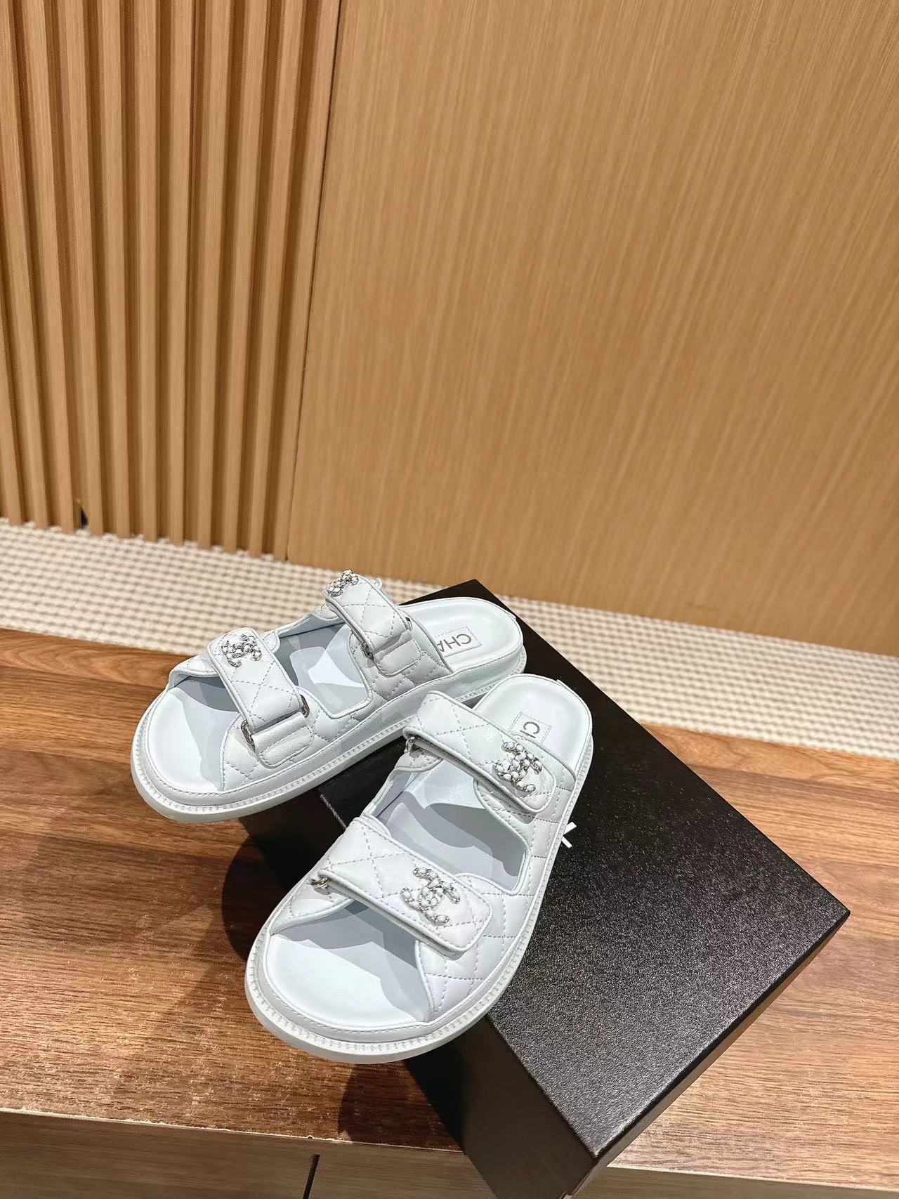 LuxluxHouse Best Quality Chanel Sandals