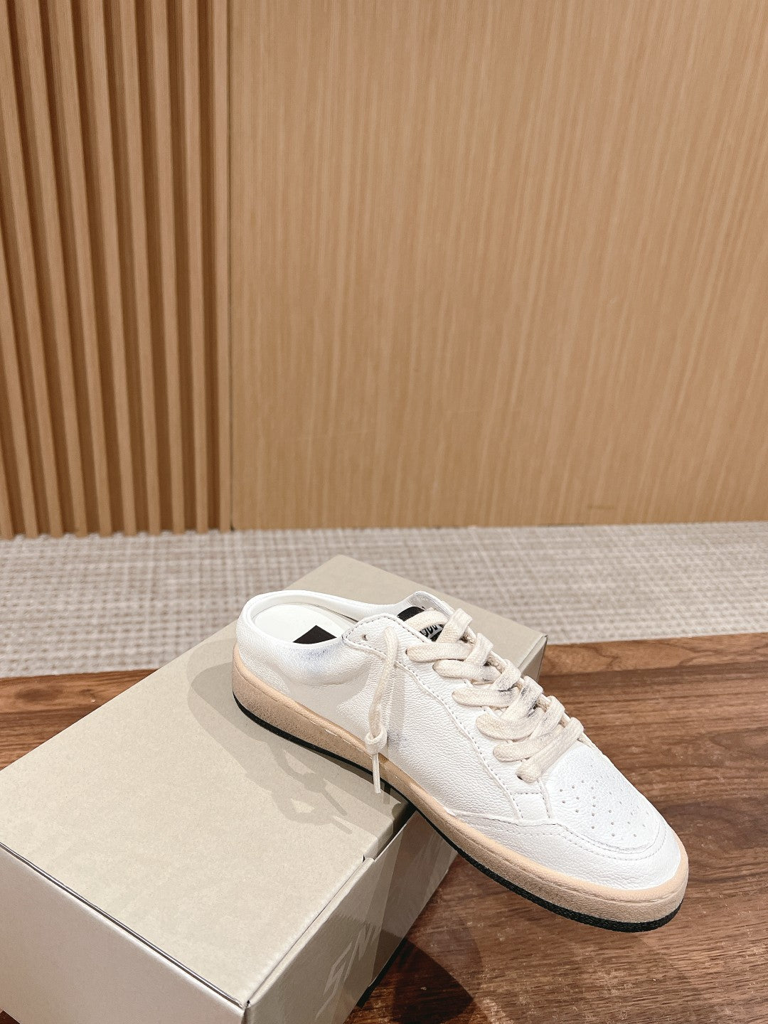 LuxluxHouse Best Quality Shoes Golden Goose