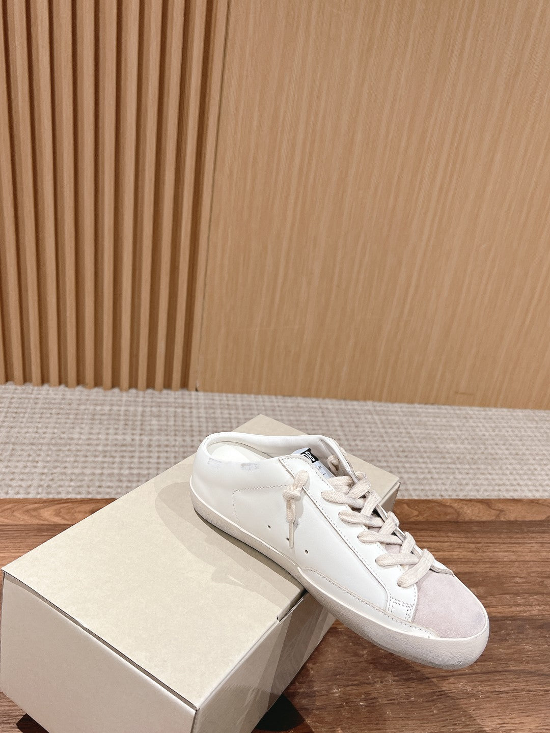 LuxluxHouse Best Quality Shoes Golden Goose