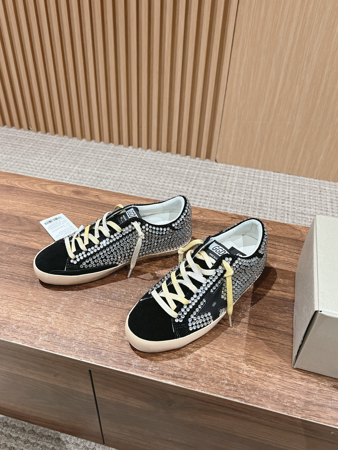 LuxluxHouse Best Quality Shoes Golden Goose