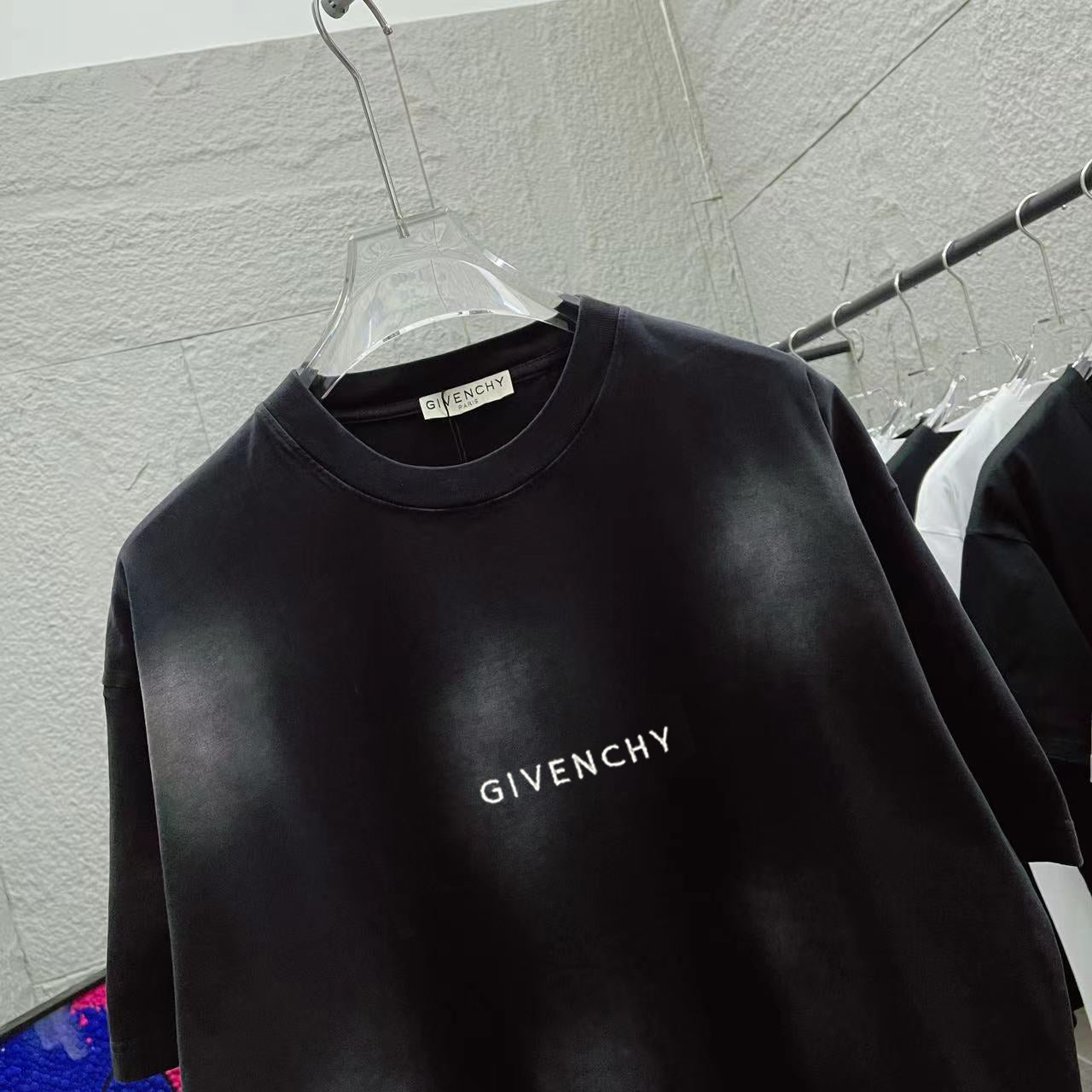 LuxluxHouse Best Quality Clothes Givenchy T-shirt