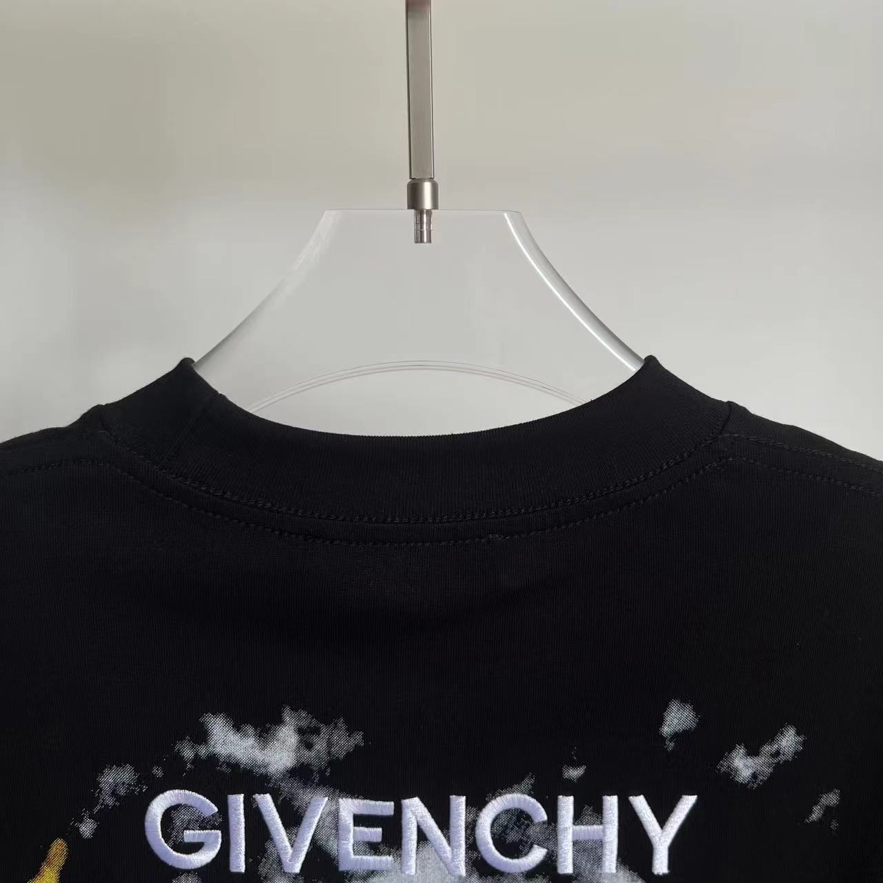 LuxluxHouse Best Quality Clothes Givenchy T-shirt