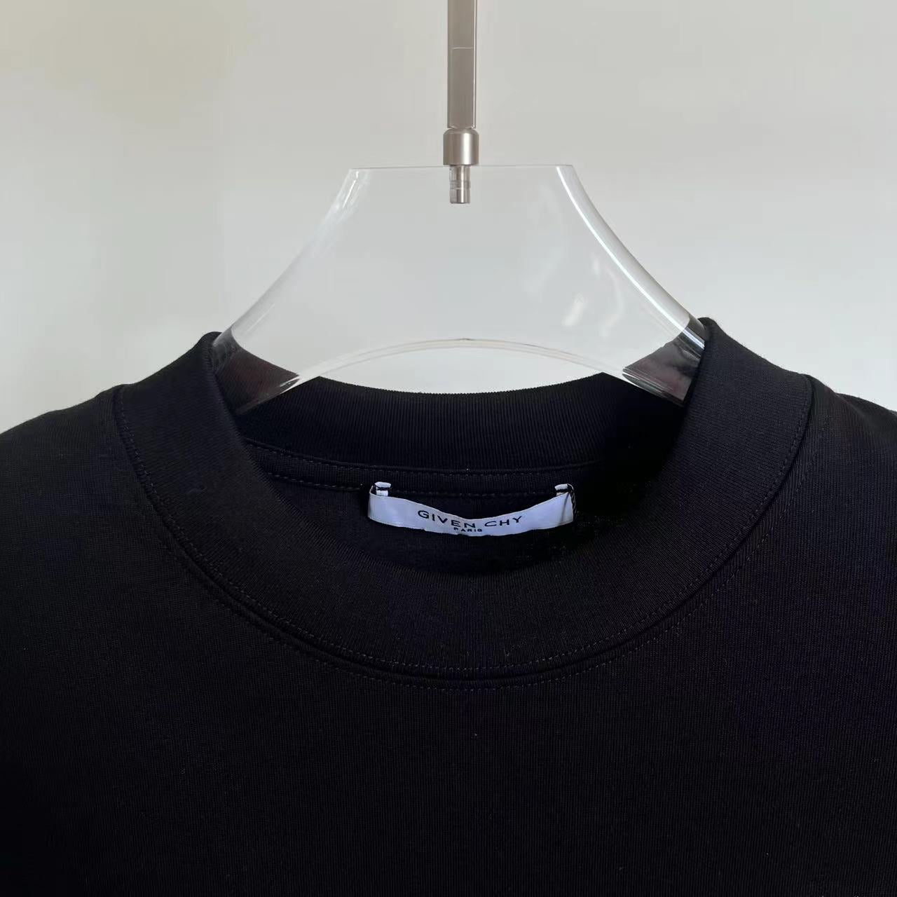 LuxluxHouse Best Quality Clothes Givenchy T-shirt