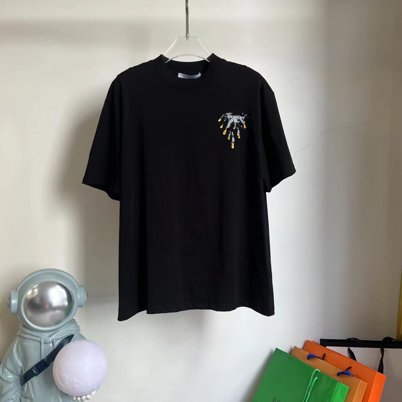 LuxluxHouse Best Quality Clothes Givenchy T-shirt