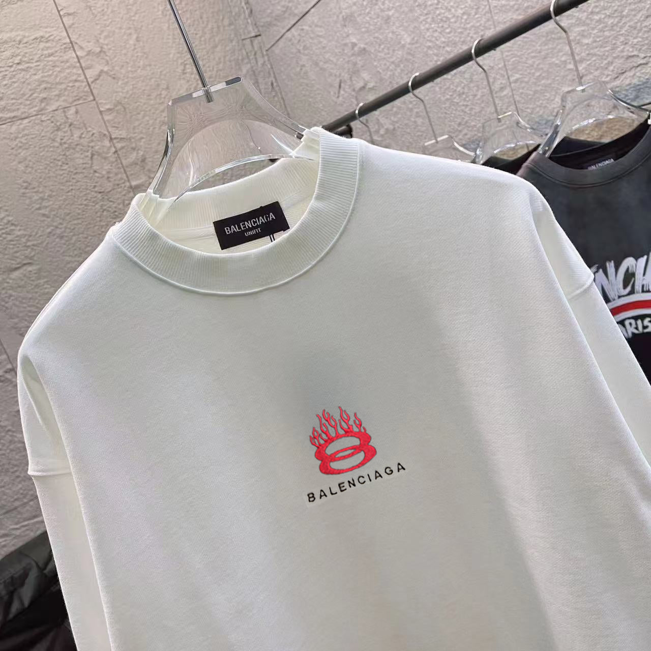 LuxluxHouse Best Quality Clothes Balenciaga Hoodie & Sweater