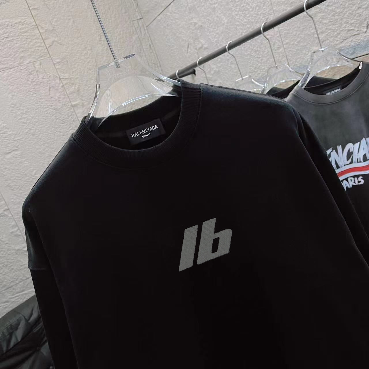 LuxluxHouse Best Quality Clothes Balenciaga Hoodie & Sweater