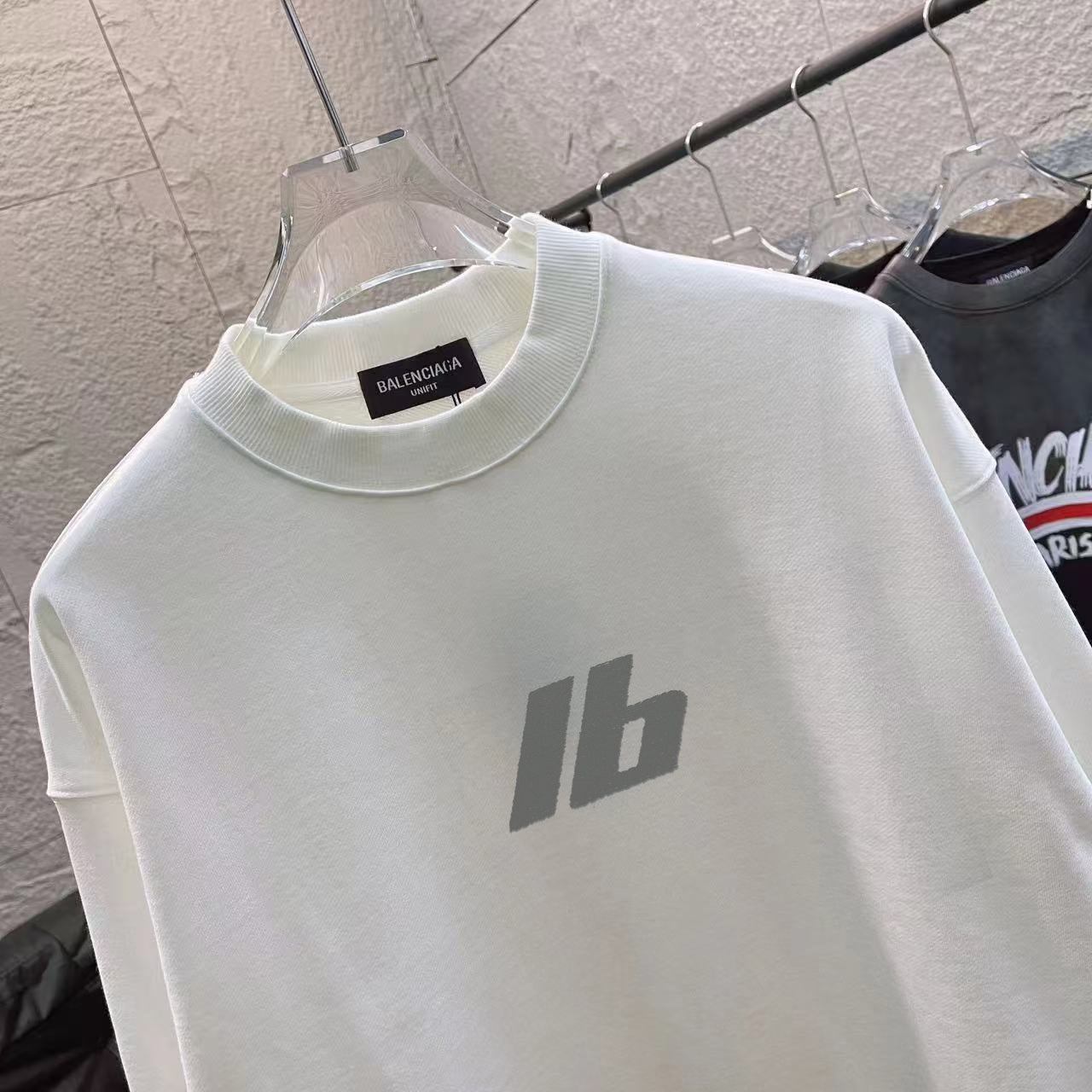 LuxluxHouse Best Quality Clothes Balenciaga Hoodie & Sweater