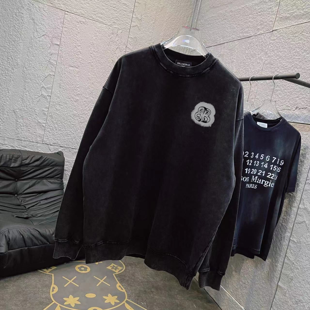 LuxluxHouse Best Quality Clothes Balenciaga Hoodie & Sweater