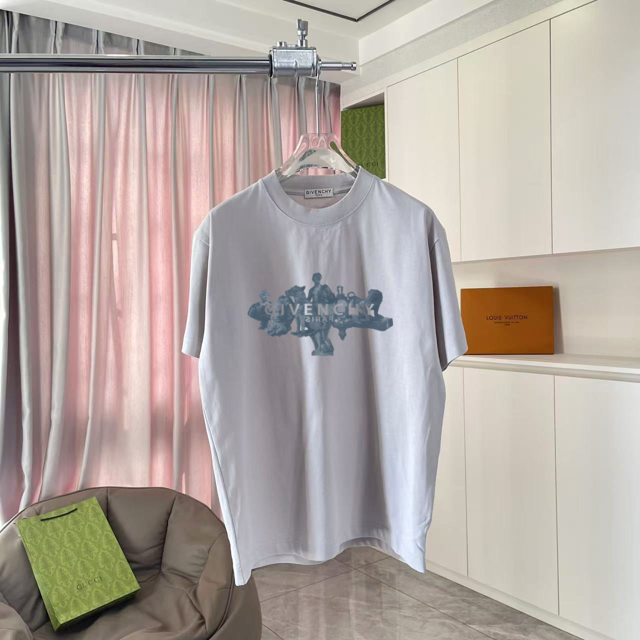 LuxluxHouse Best Quality Clothes Givenchy T-shirt