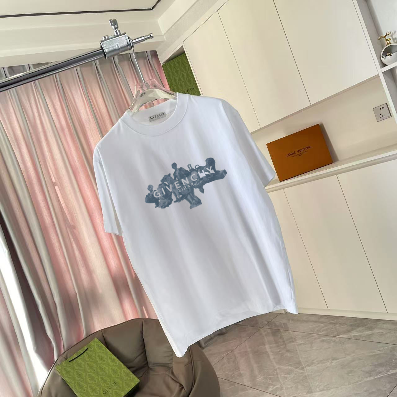 LuxluxHouse Best Quality Clothes Givenchy T-shirt