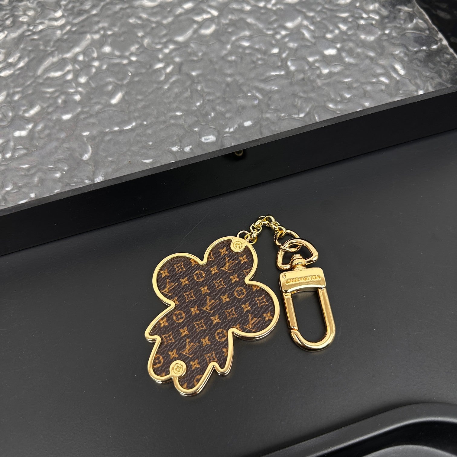 LuxluxHouse Best Quality Accessories Keychain Louis Vuitton