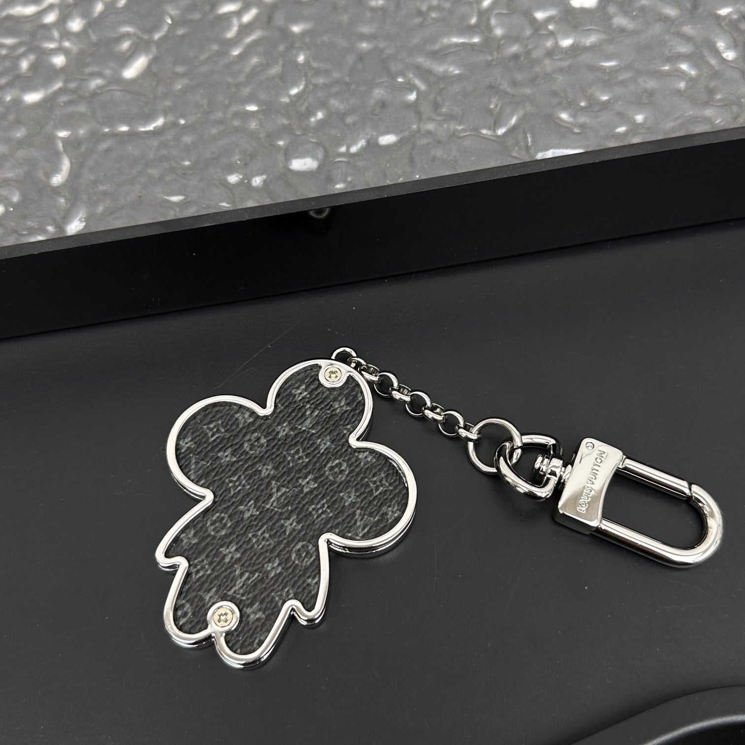 LuxluxHouse Best Quality Accessories Keychain Louis Vuitton