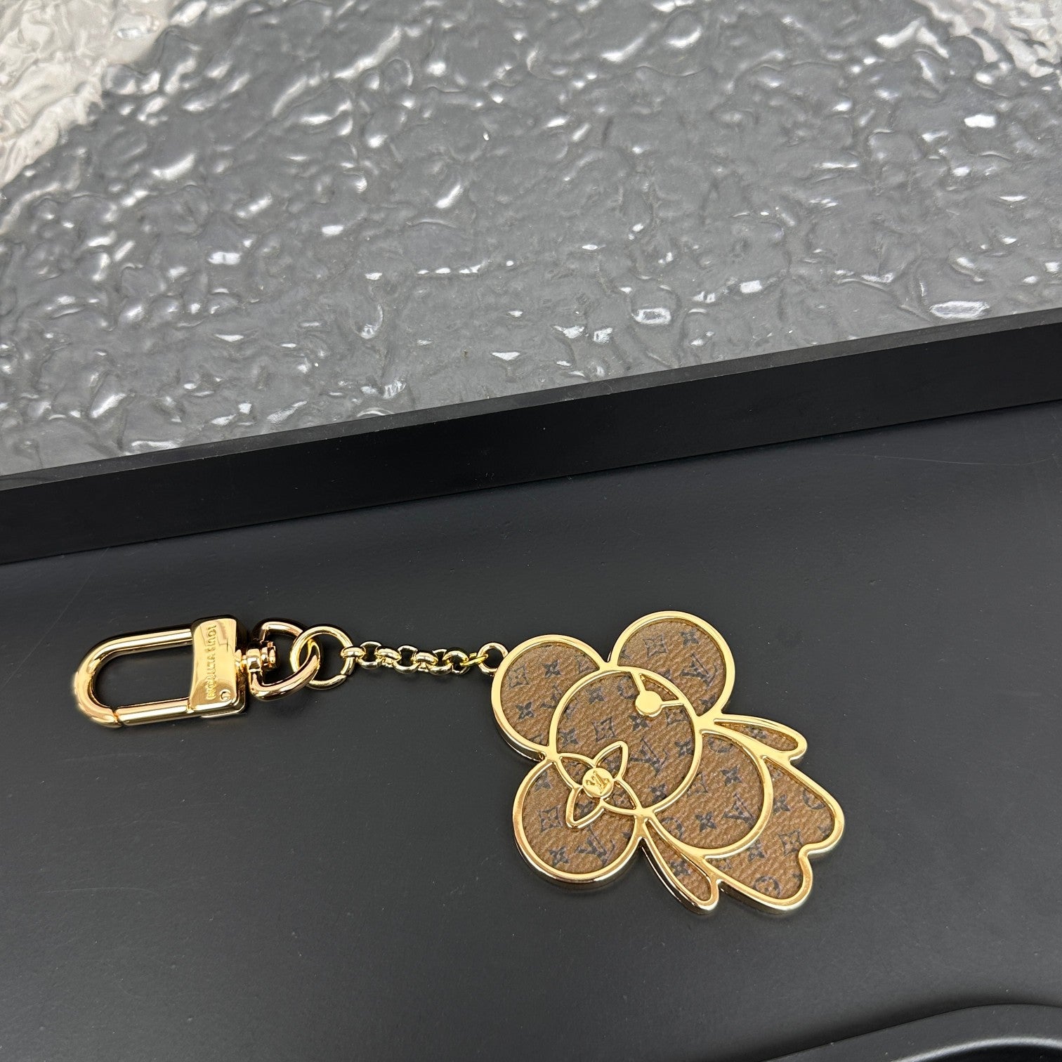 LuxluxHouse Best Quality Accessories Keychain Louis Vuitton
