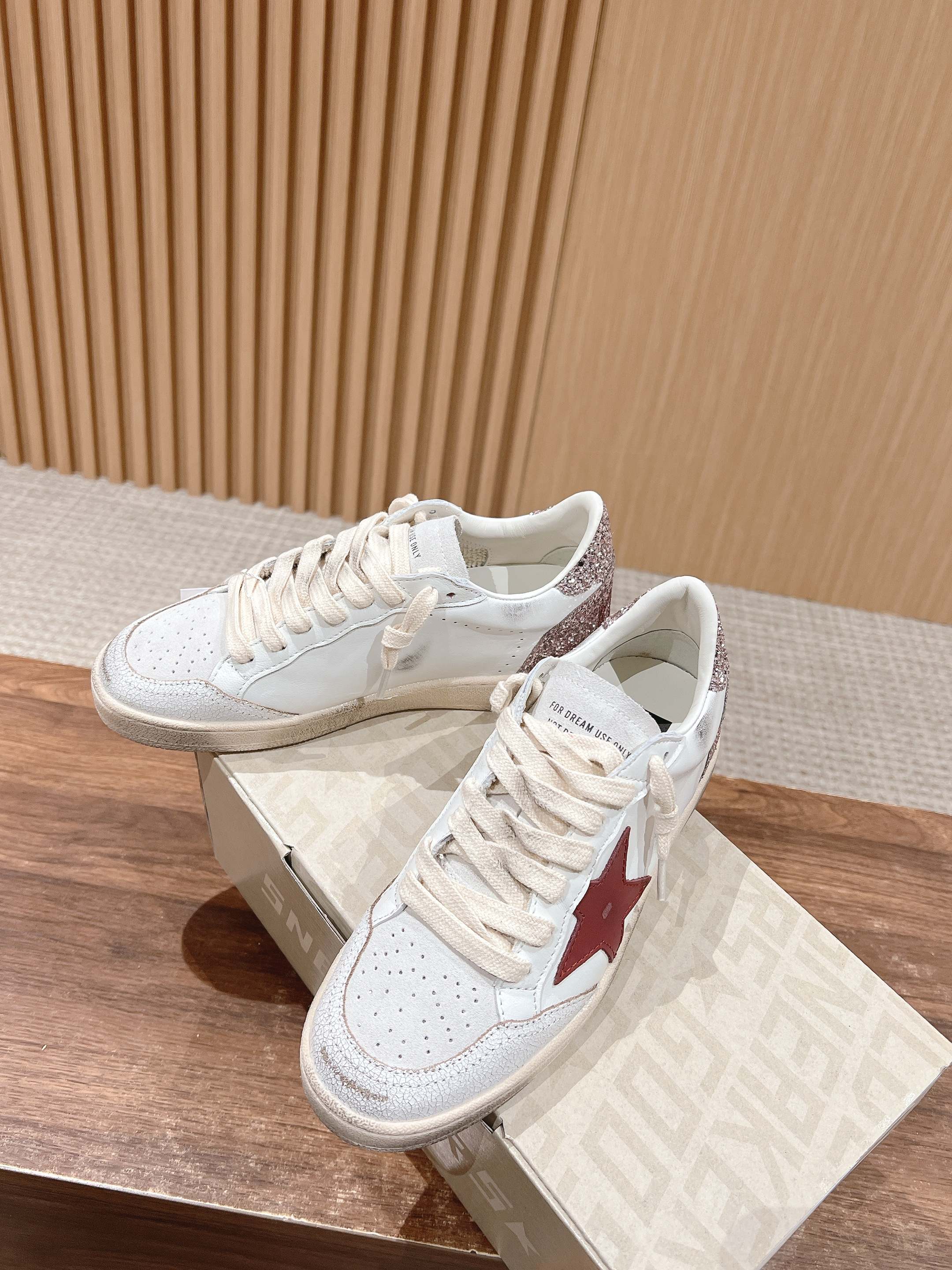 LuxluxHouse Best Quality Shoes Golden Goose