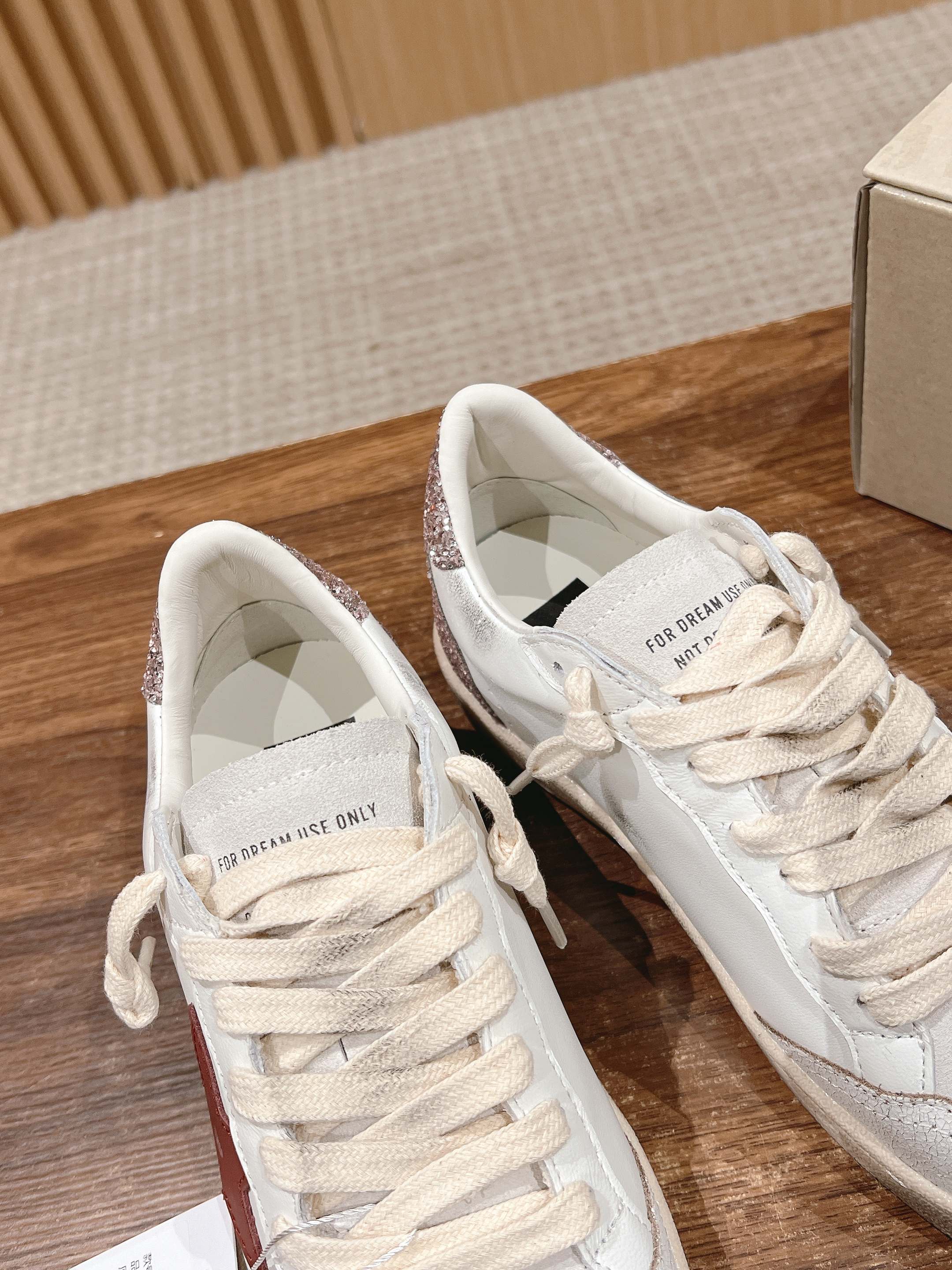 LuxluxHouse Best Quality Shoes Golden Goose