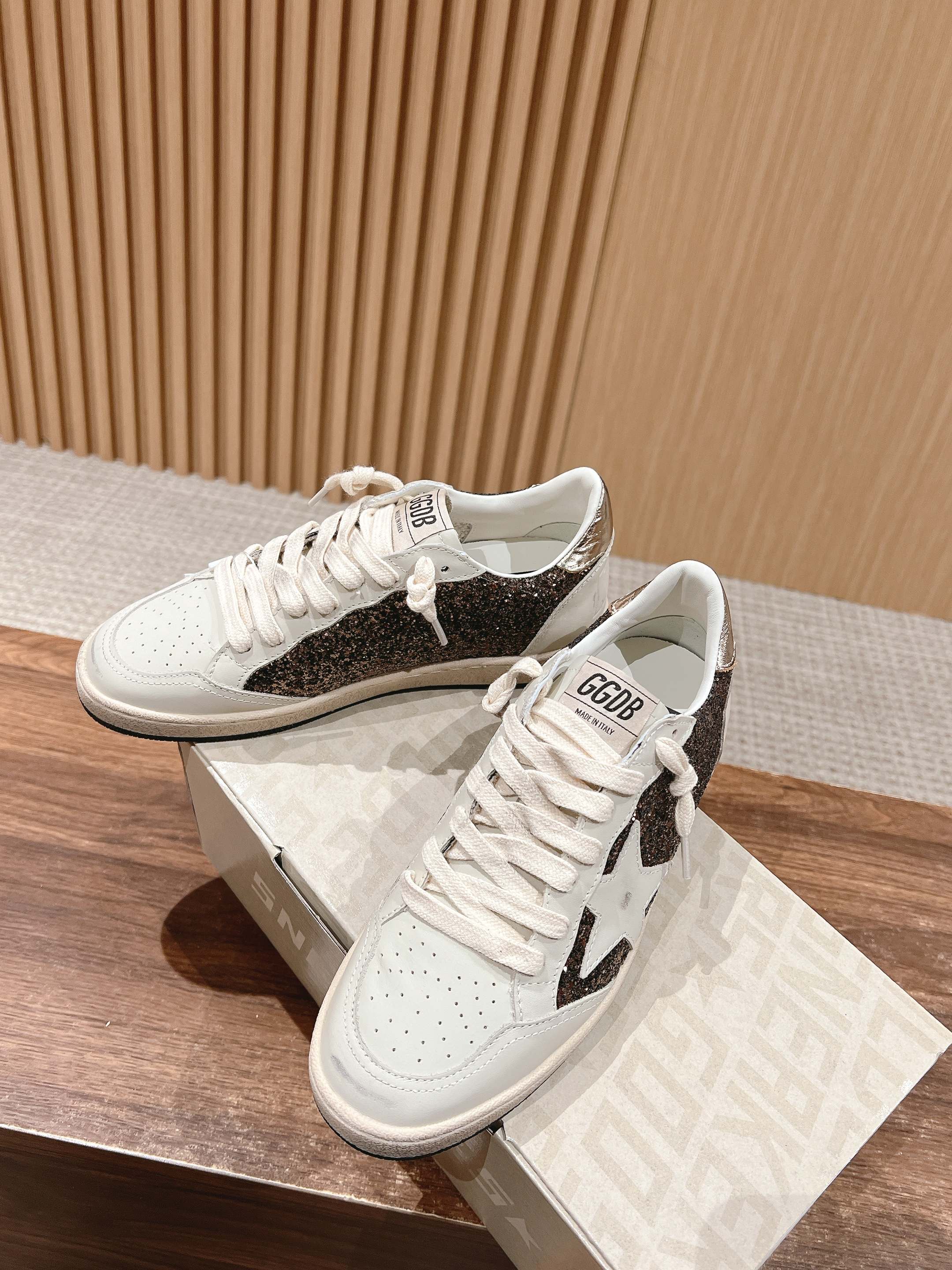 LuxluxHouse Best Quality Shoes Golden Goose