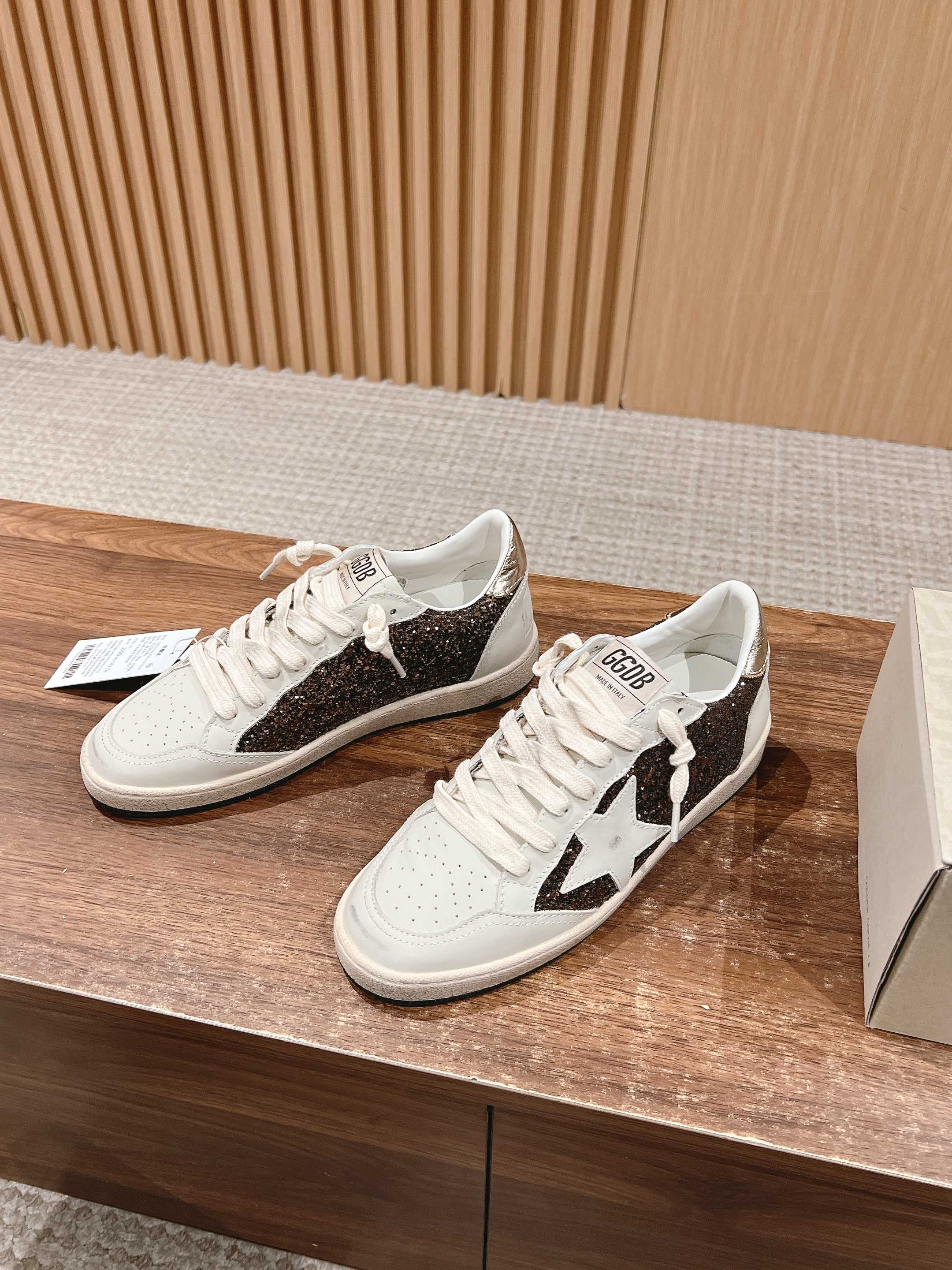 LuxluxHouse Best Quality Shoes Golden Goose