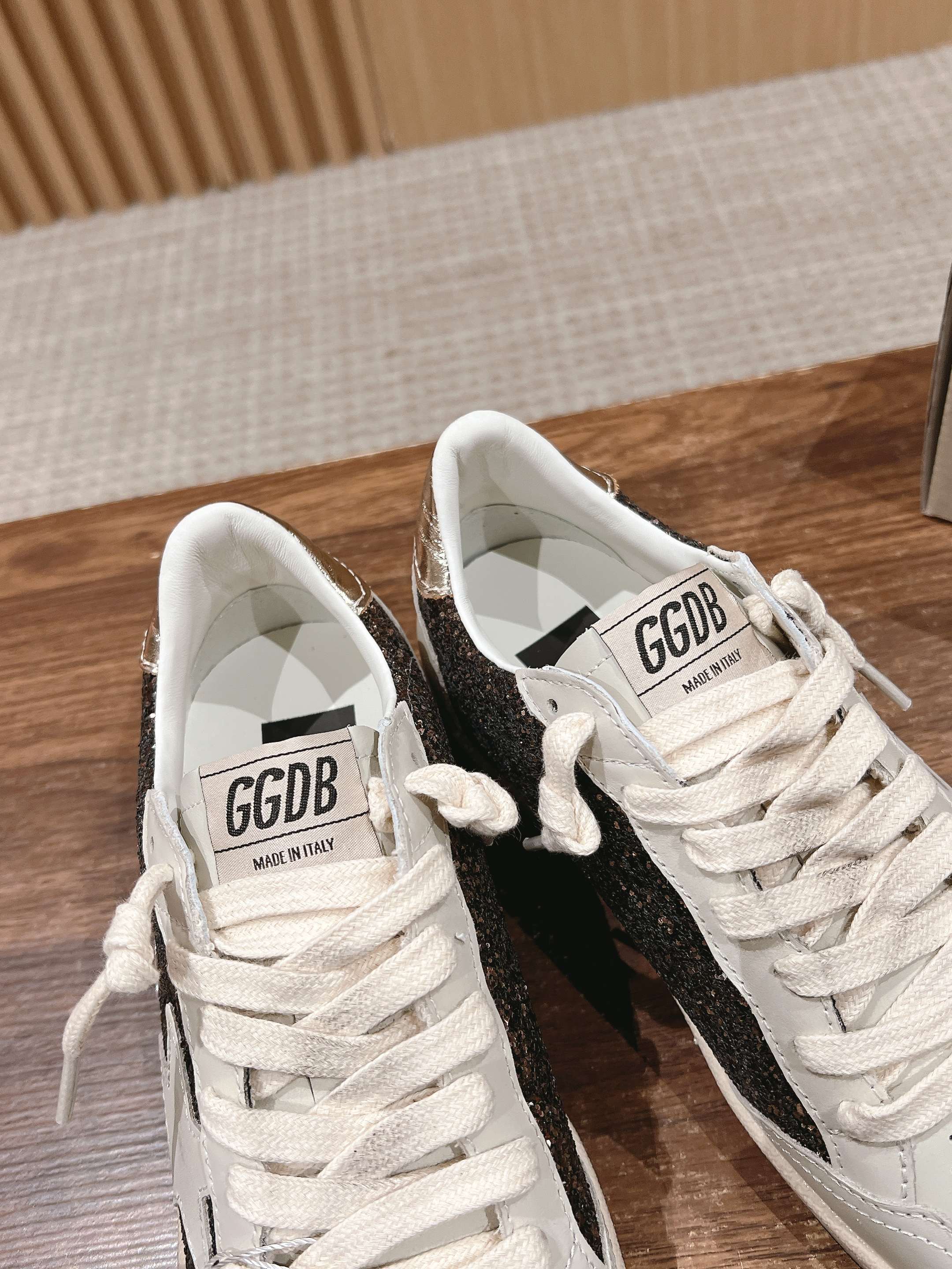 LuxluxHouse Best Quality Shoes Golden Goose