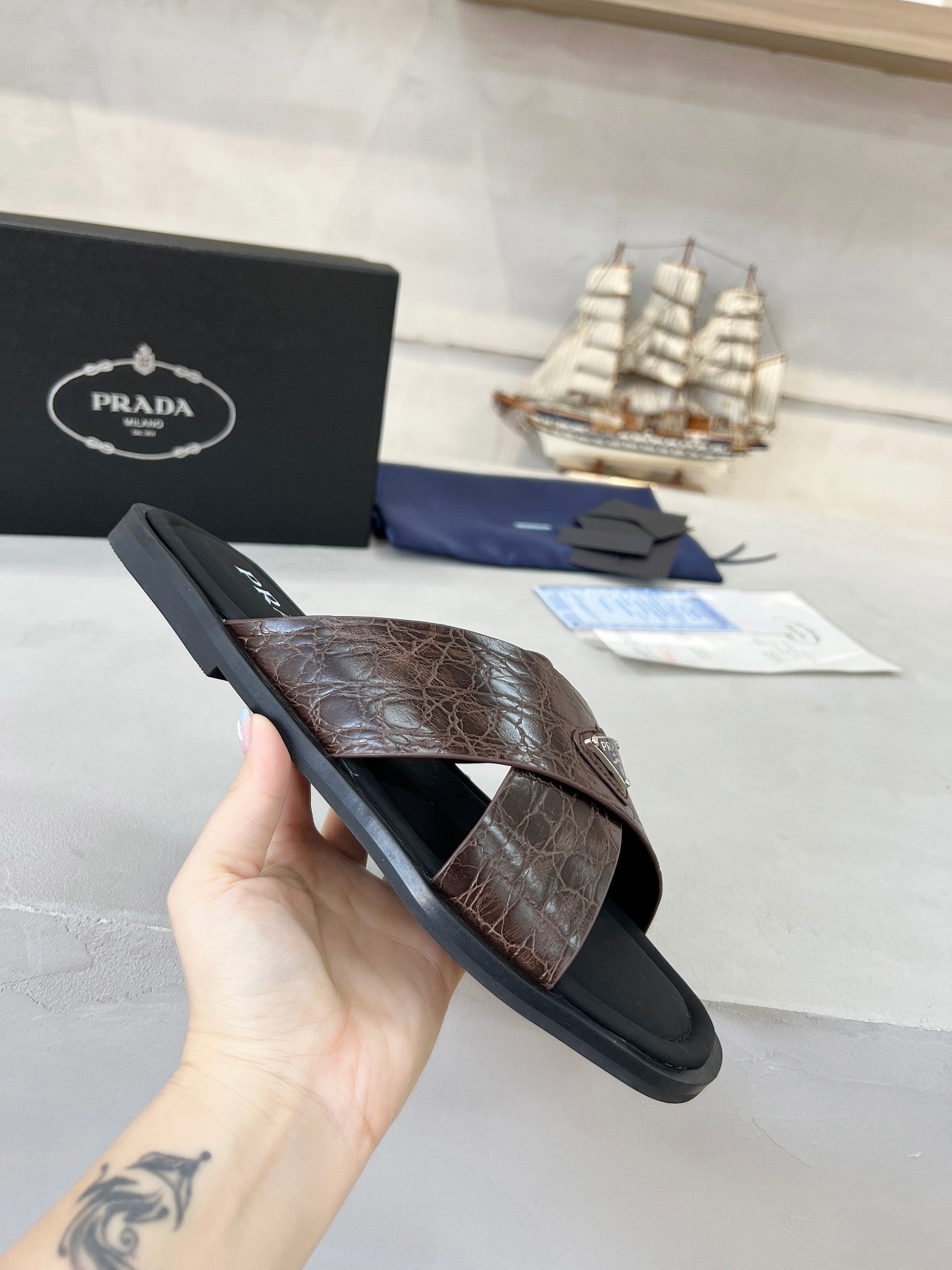 LuxluxHouse Best Quality Sandals Prada