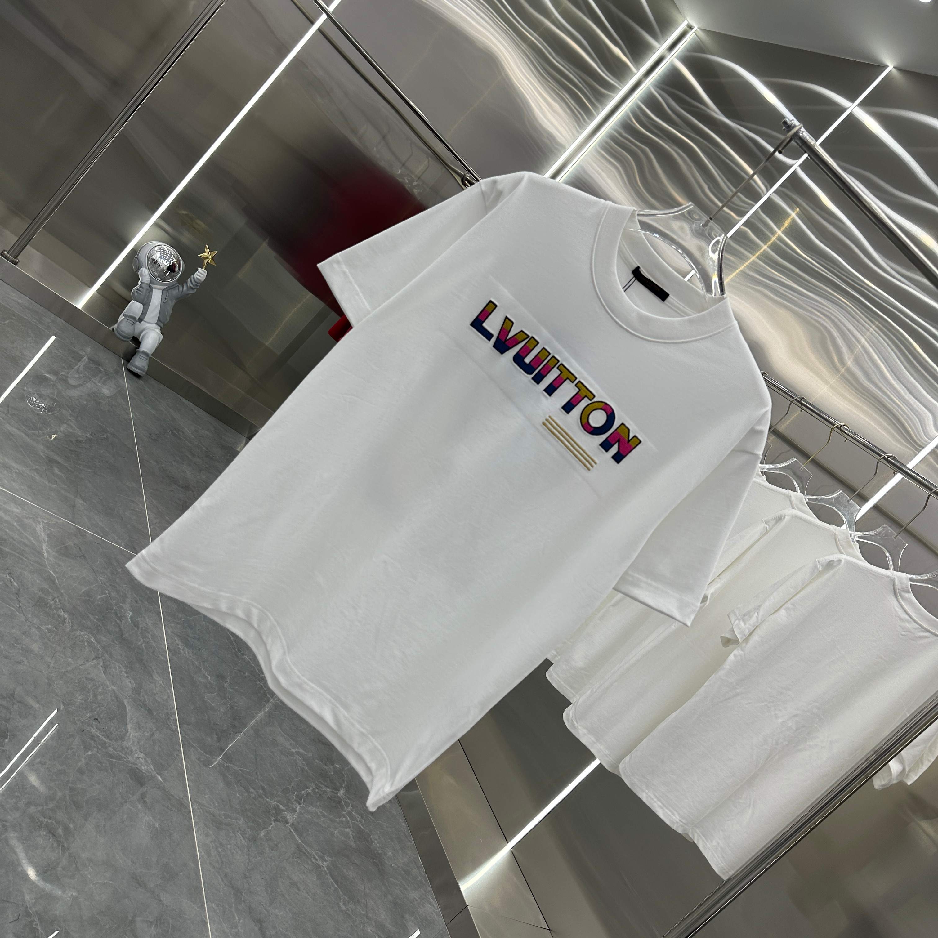 LuxluxHouse Best Quality Clothes T-shirt Louis Vuitton