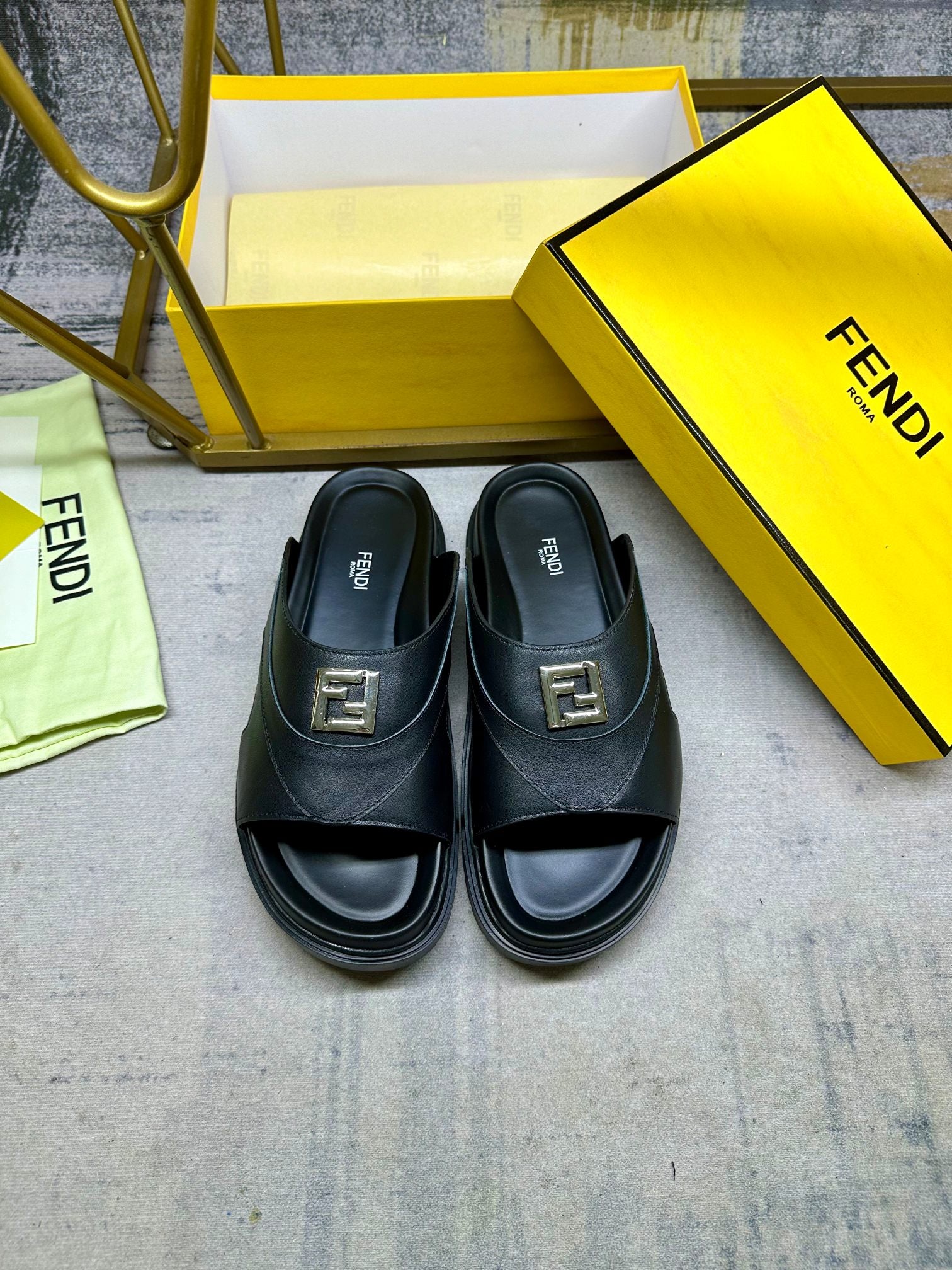 LuxluxHouse Best Quality Sandals Fendi