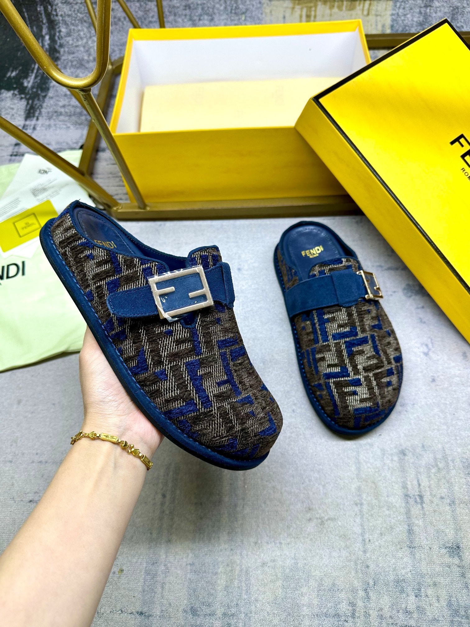 LuxluxHouse Best Quality Sandals Fendi