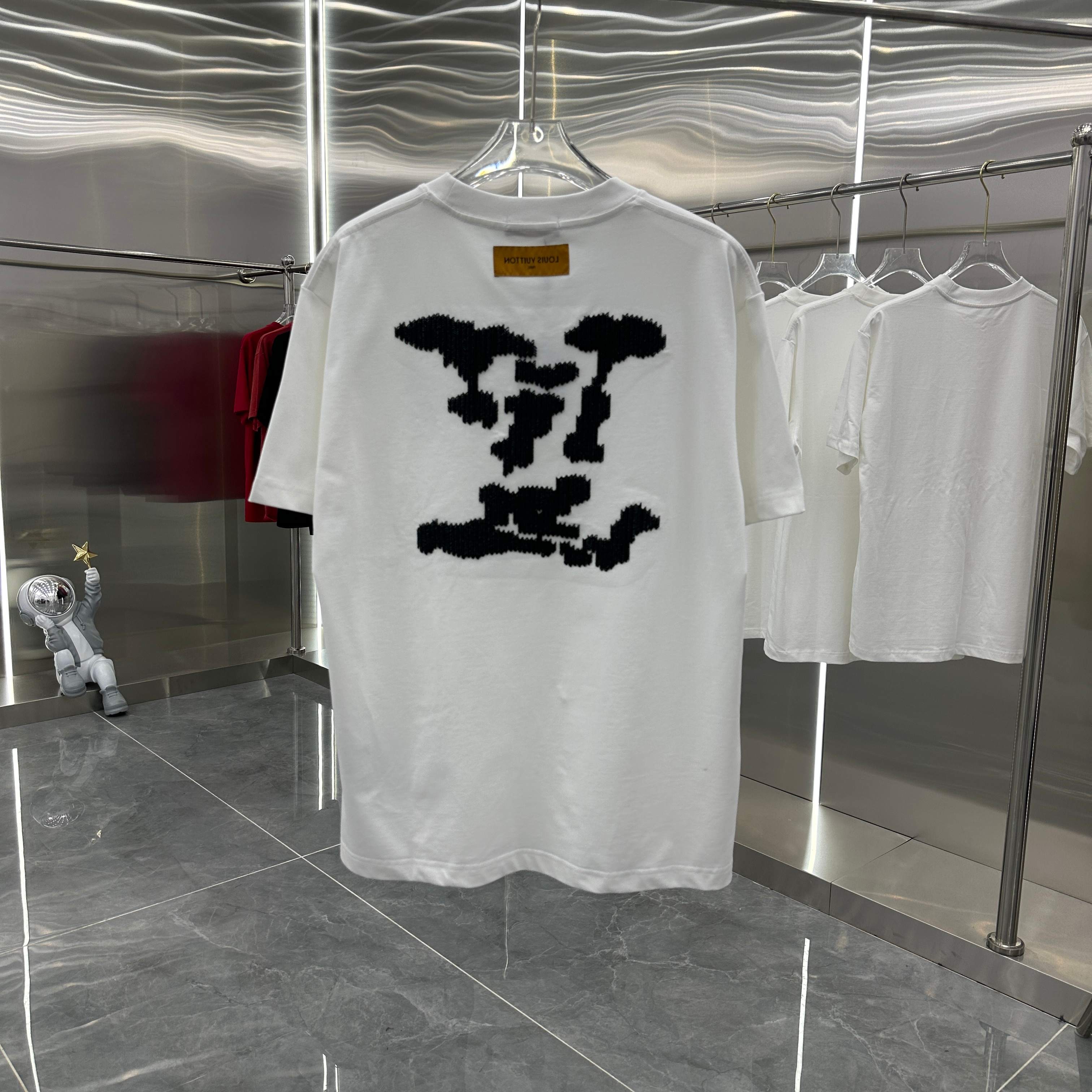 LuxluxHouse Best Quality Clothes T-shirt Louis Vuitton