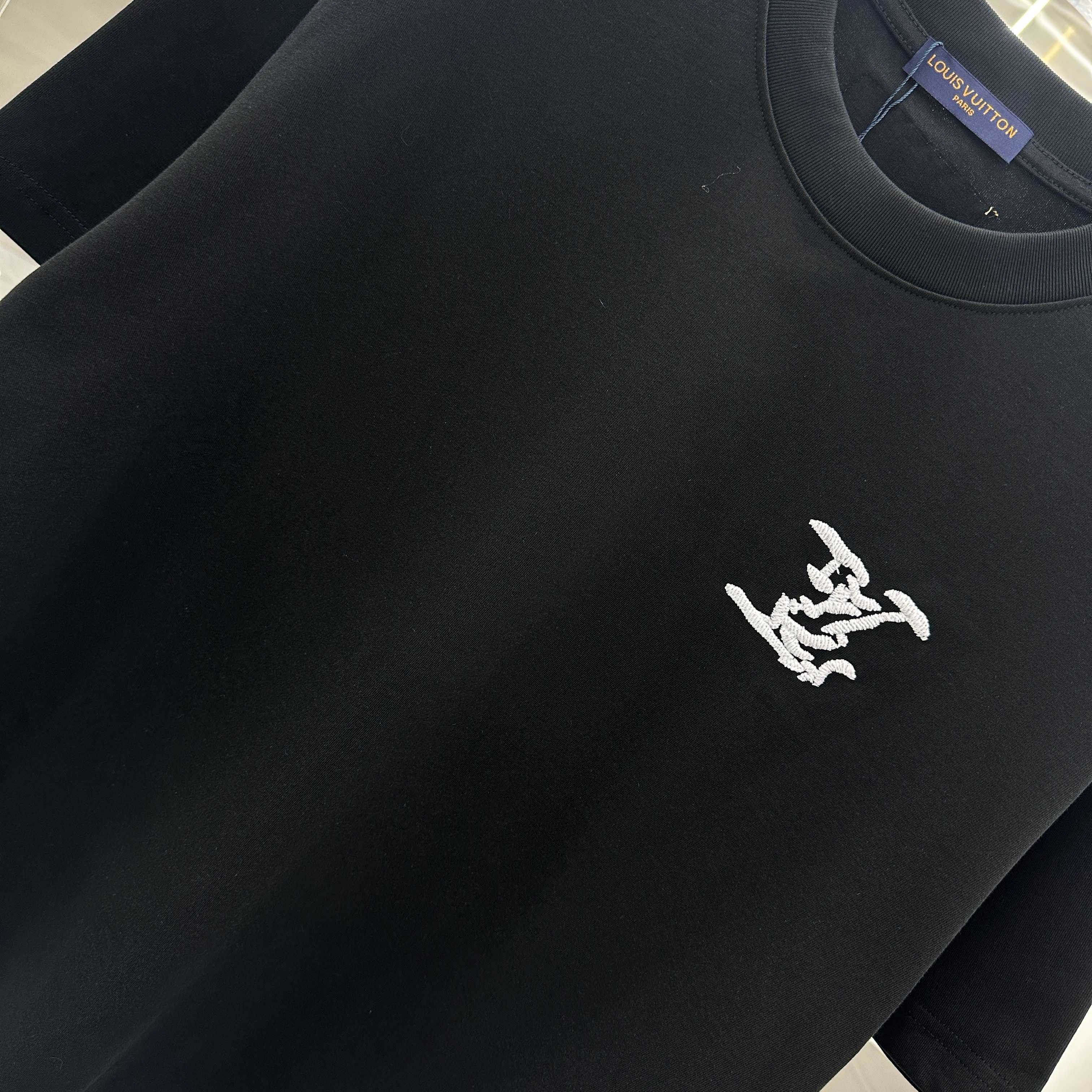 LuxluxHouse Best Quality Clothes T-shirt Louis Vuitton