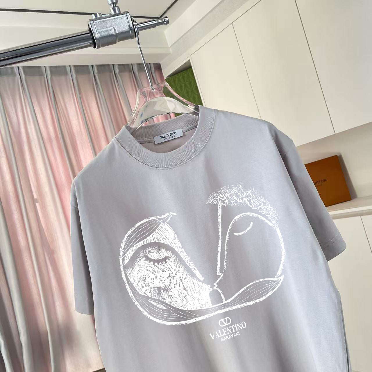 LuxluxHouse Best Quality Clothes Valentino T-shirt