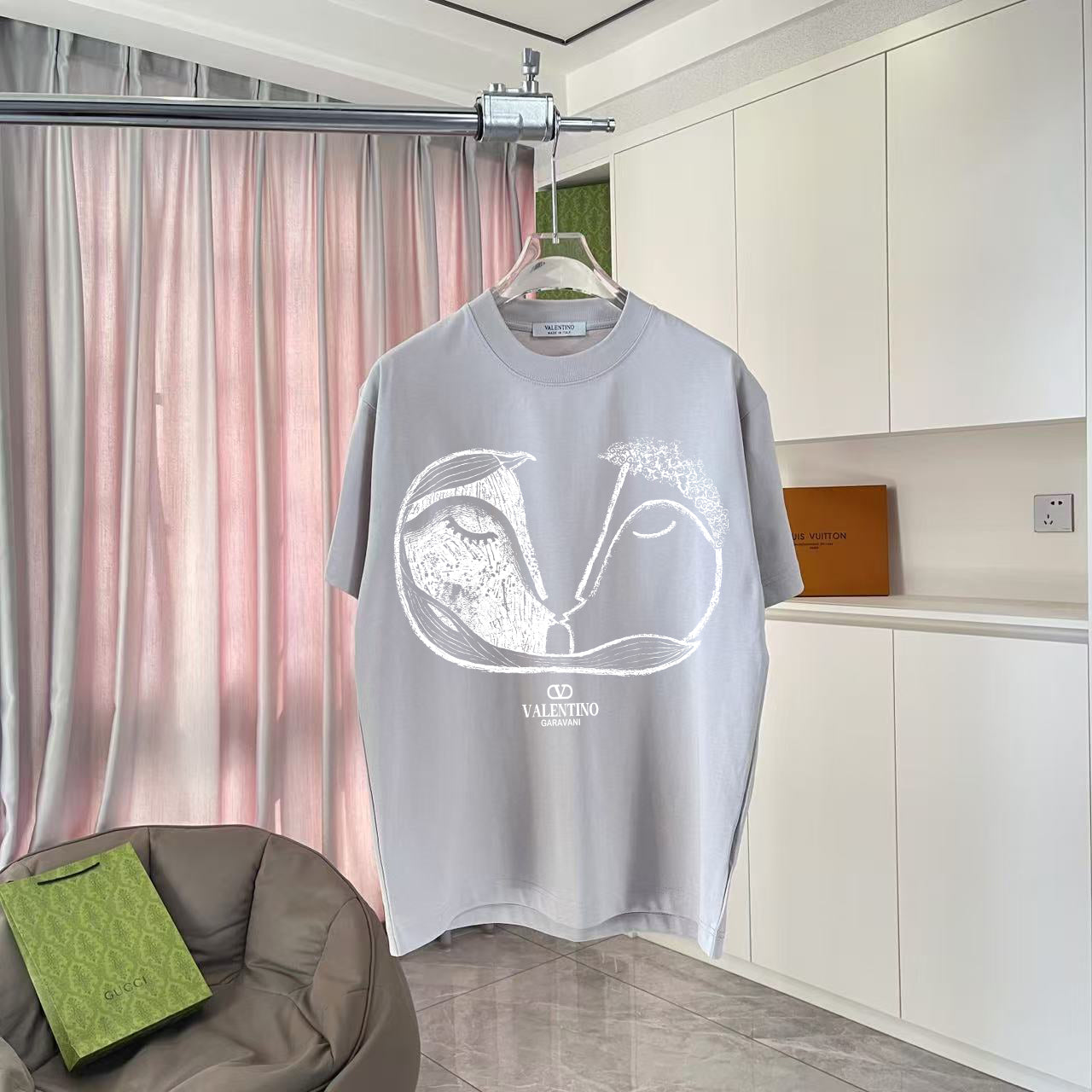 LuxluxHouse Best Quality Clothes Valentino T-shirt