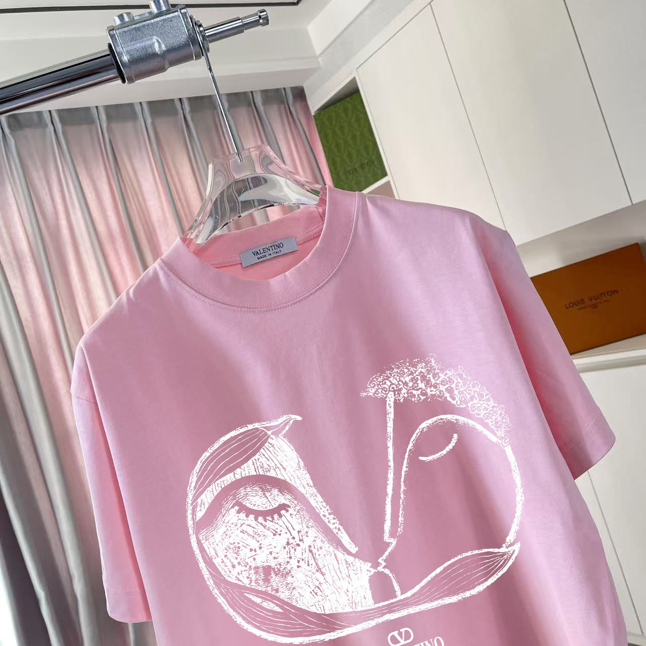 LuxluxHouse Best Quality Clothes Valentino T-shirt