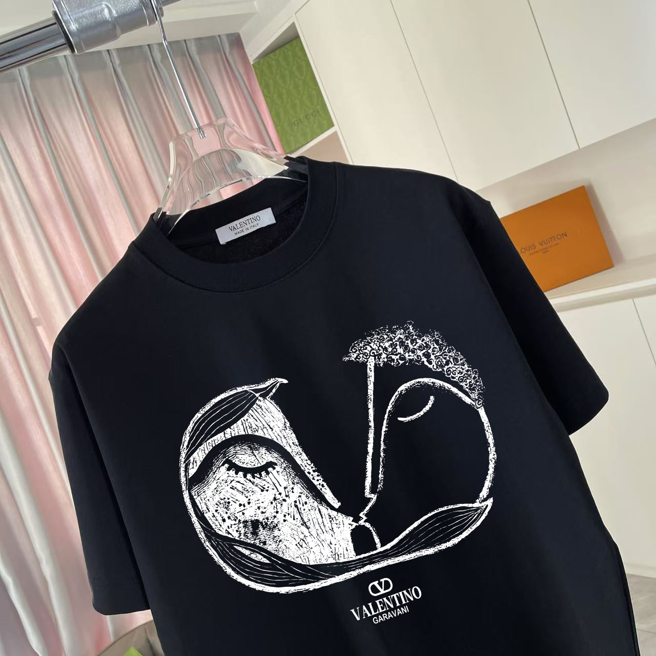 LuxluxHouse Best Quality Clothes Valentino T-shirt