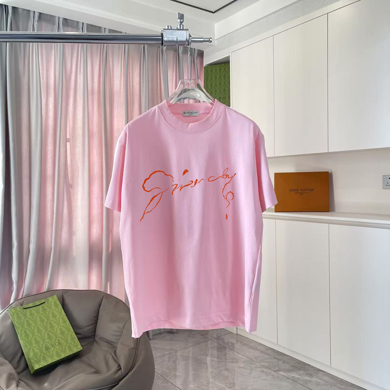 LuxluxHouse Best Quality Clothes Givenchy T-shirt