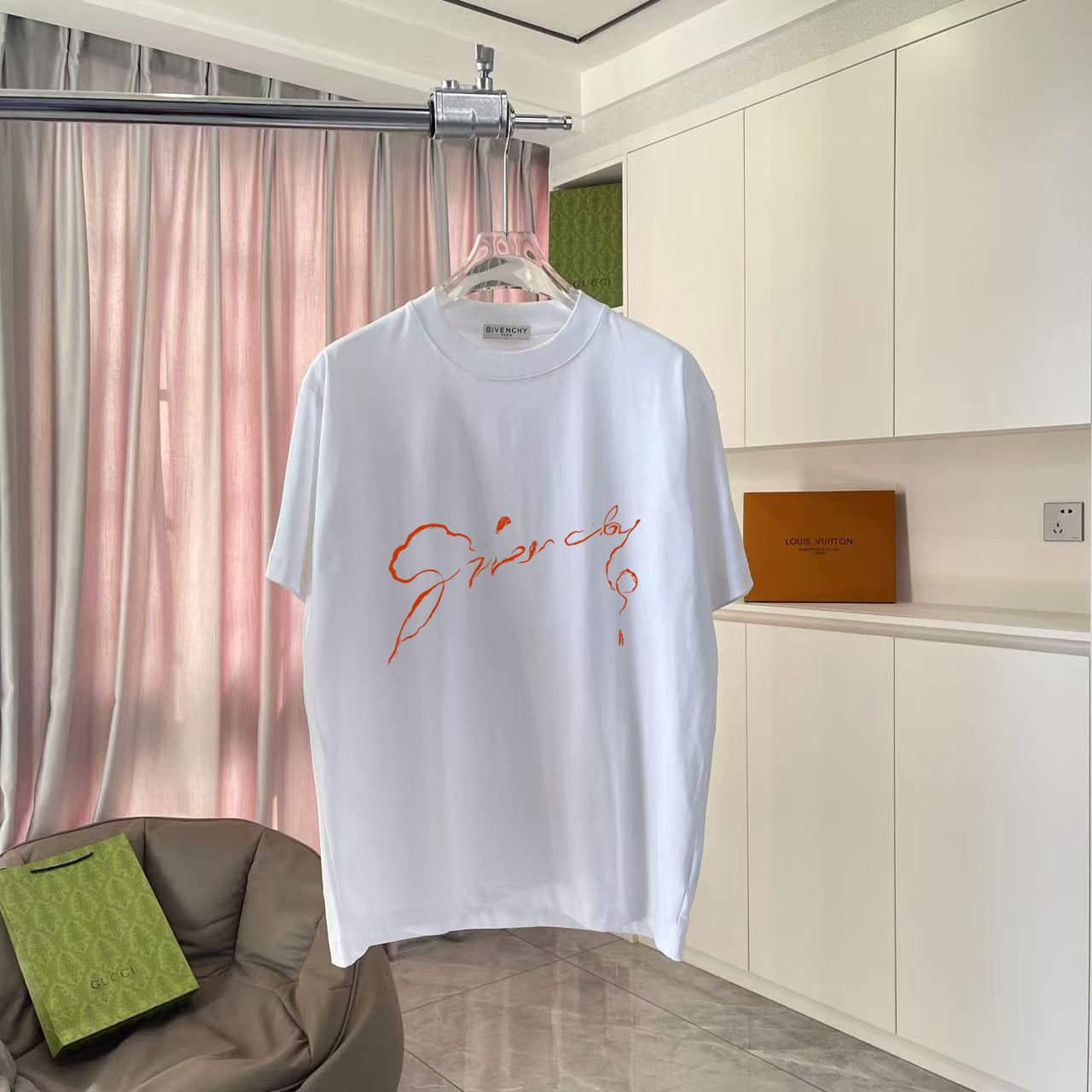 LuxluxHouse Best Quality Clothes Givenchy T-shirt