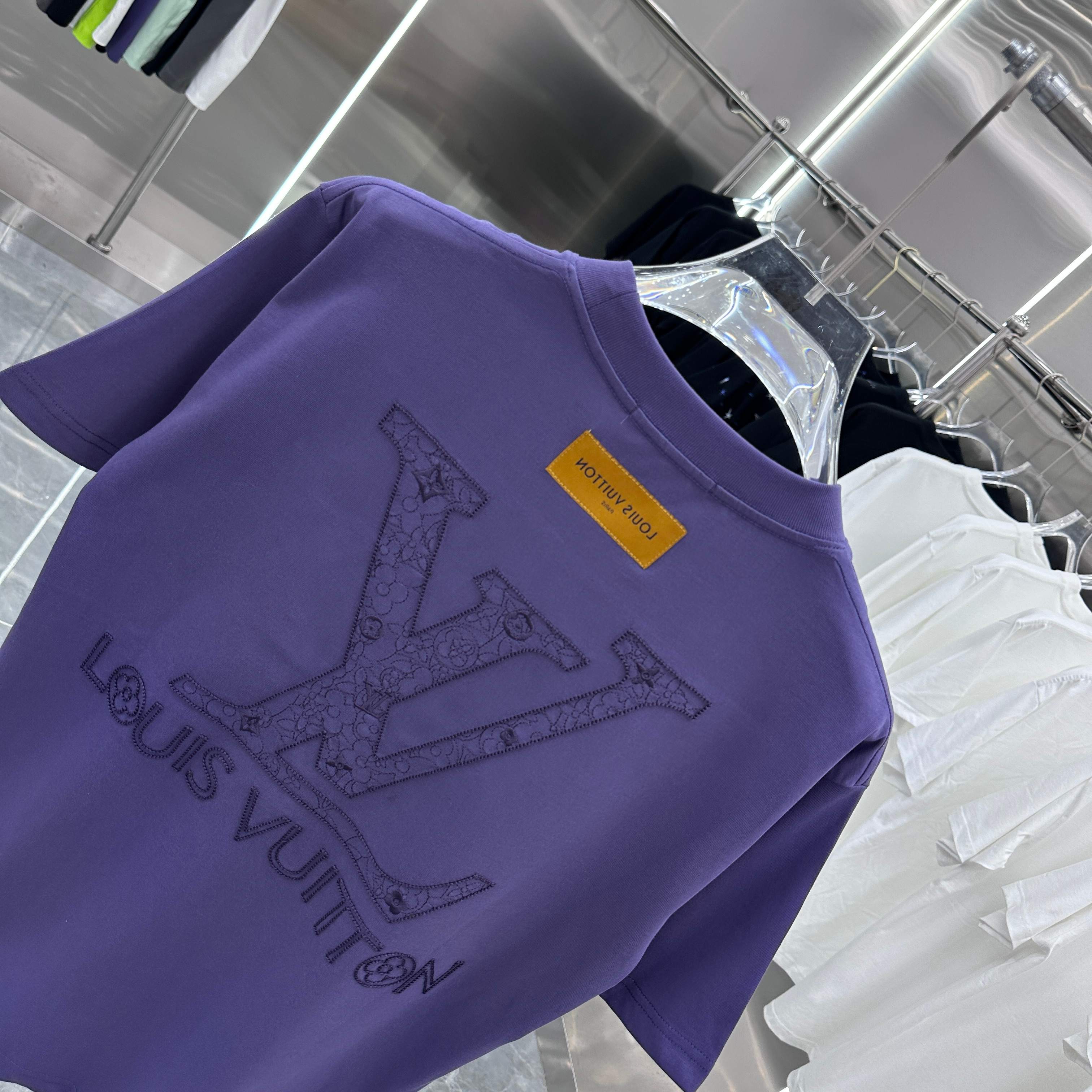 LuxluxHouse Best Quality Clothes T-shirt Louis Vuitton