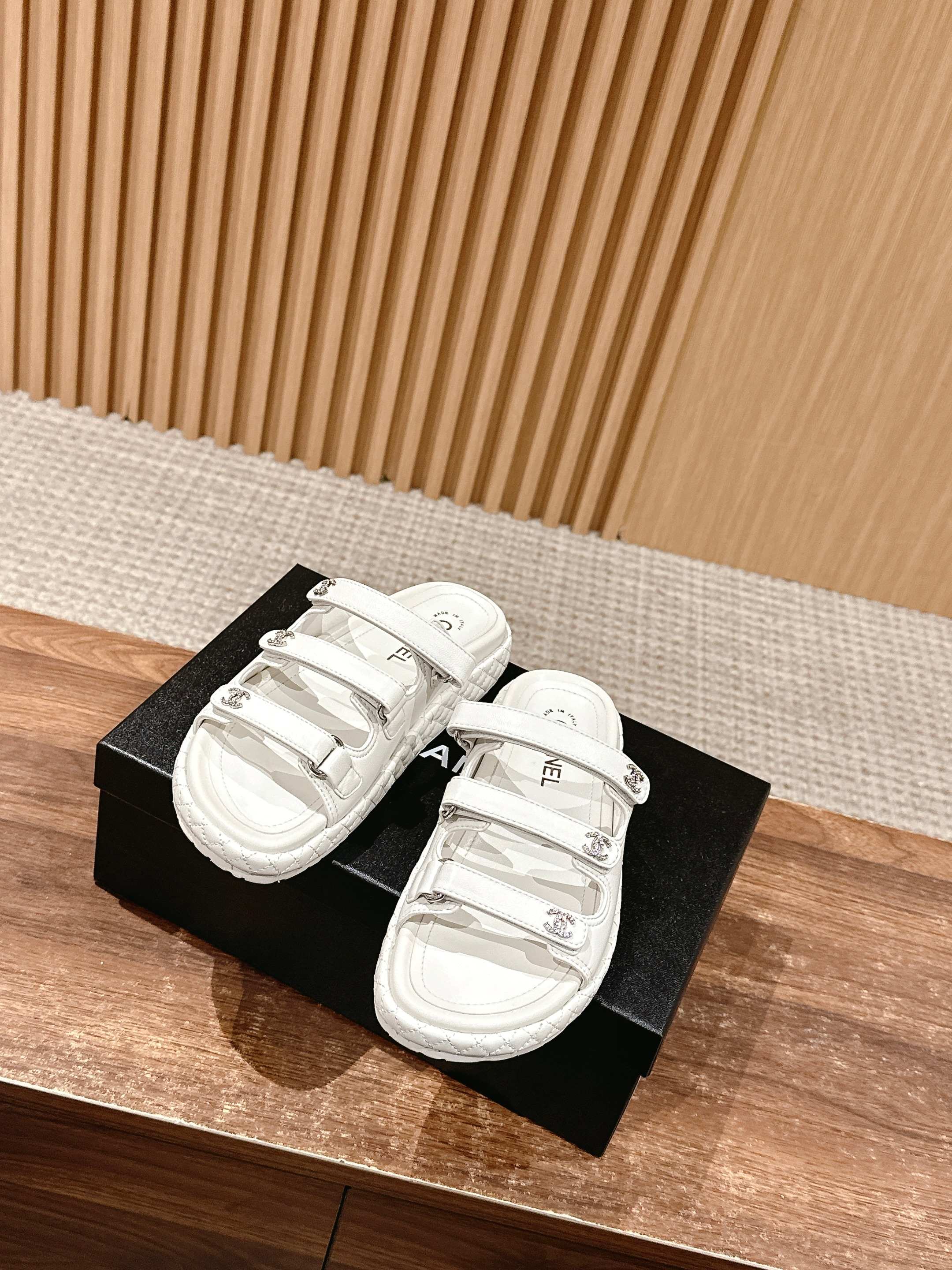 LuxluxHouse Best Quality Chanel Sandals