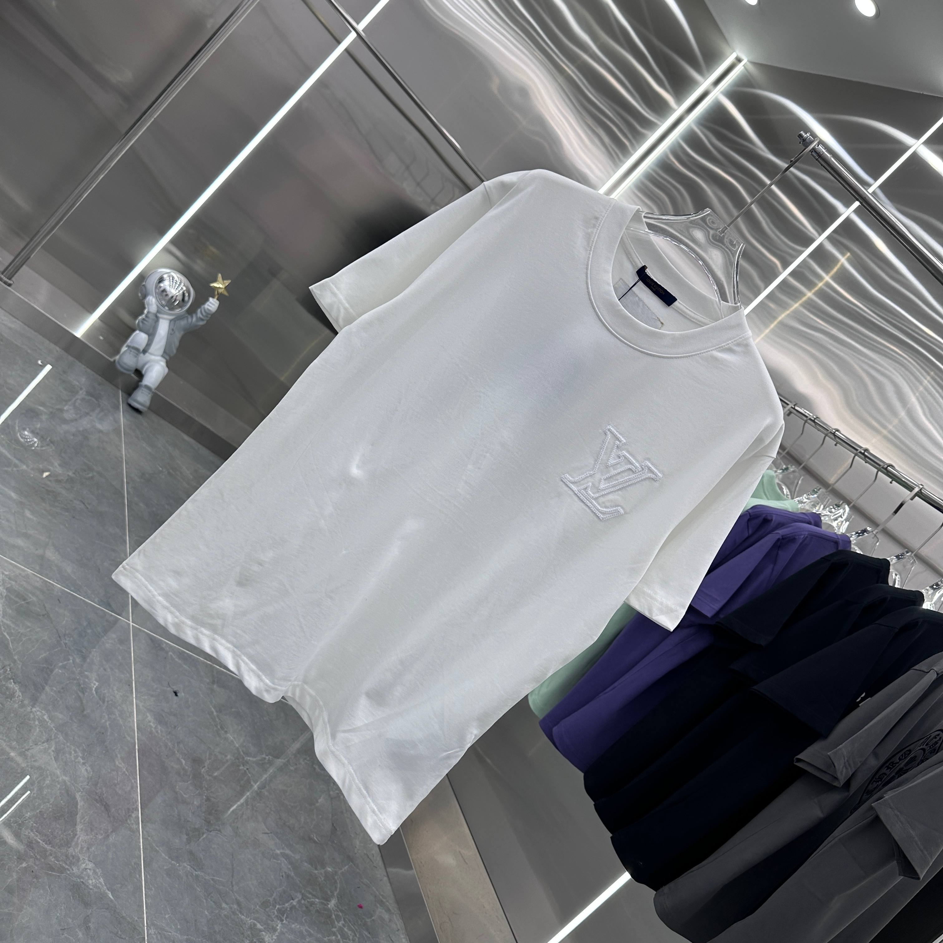 LuxluxHouse Best Quality Clothes T-shirt Louis Vuitton