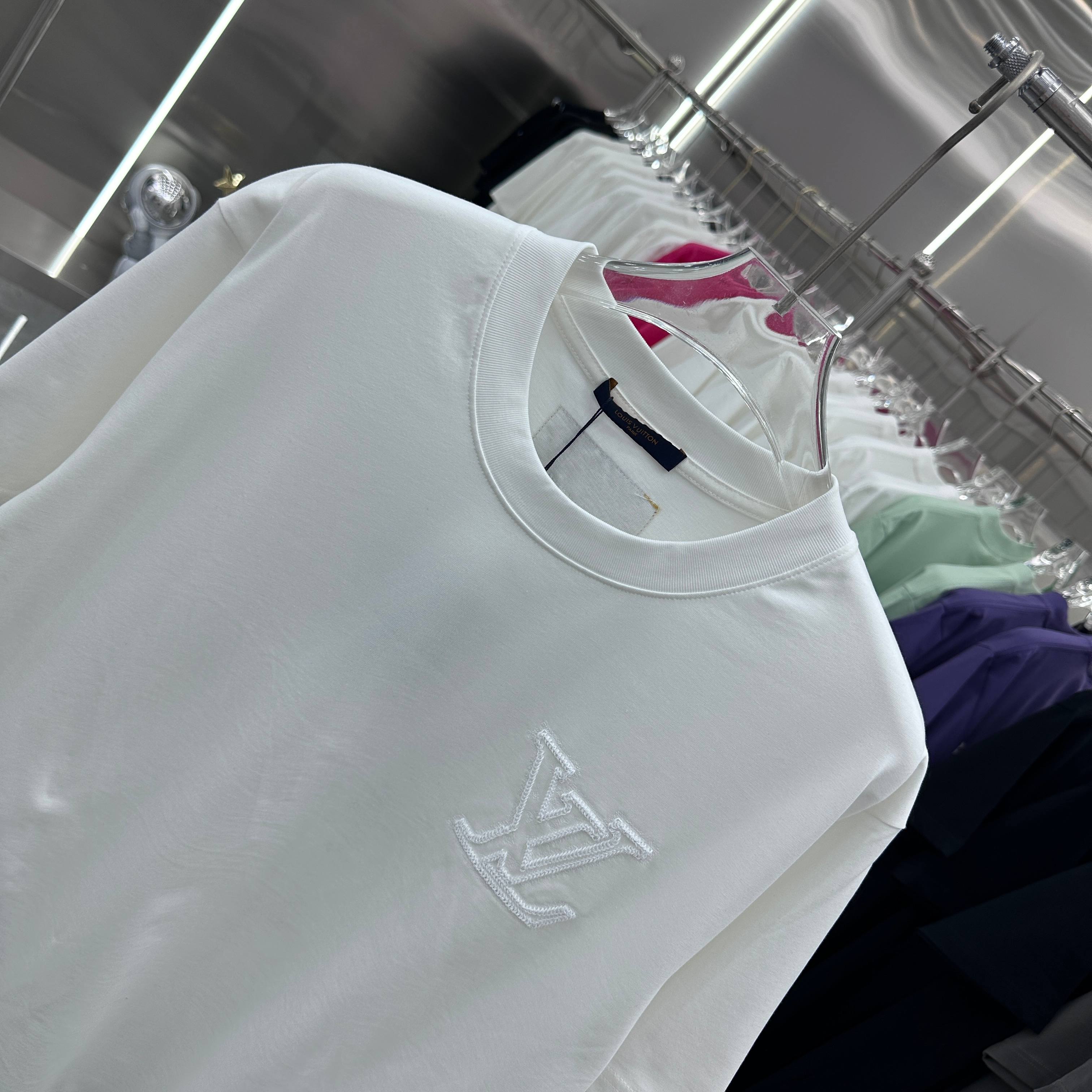 LuxluxHouse Best Quality Clothes T-shirt Louis Vuitton