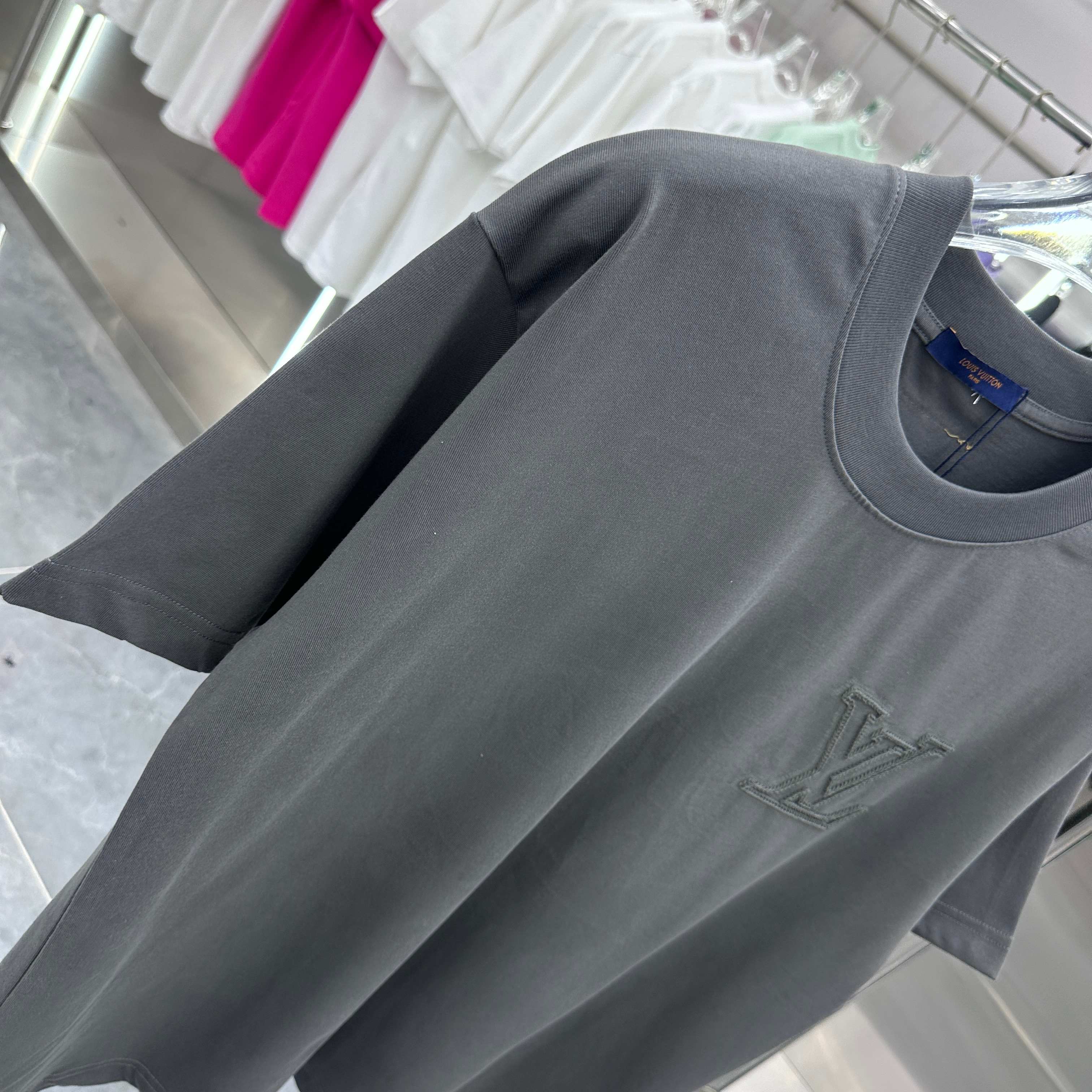 LuxluxHouse Best Quality Clothes T-shirt Louis Vuitton