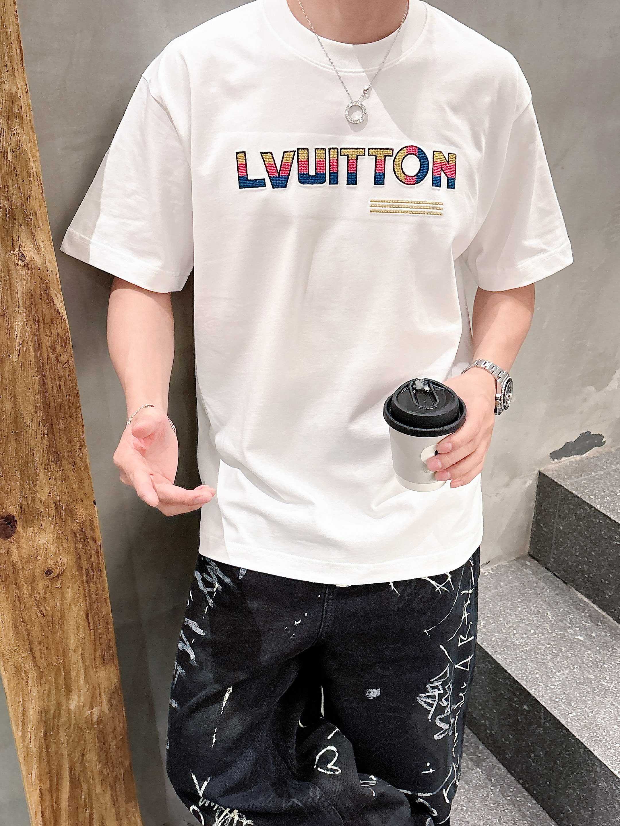 LuxluxHouse Best Quality Clothes T-shirt Louis Vuitton